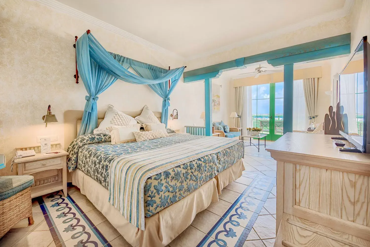 Deluxe Double Room with Sea View (Only Adults) in Hotel LIVVO Volcán Lanzarote Deluxe Double Room with Sea View (Only Adults) in Hotel LIVVO Volcán Lanzarote