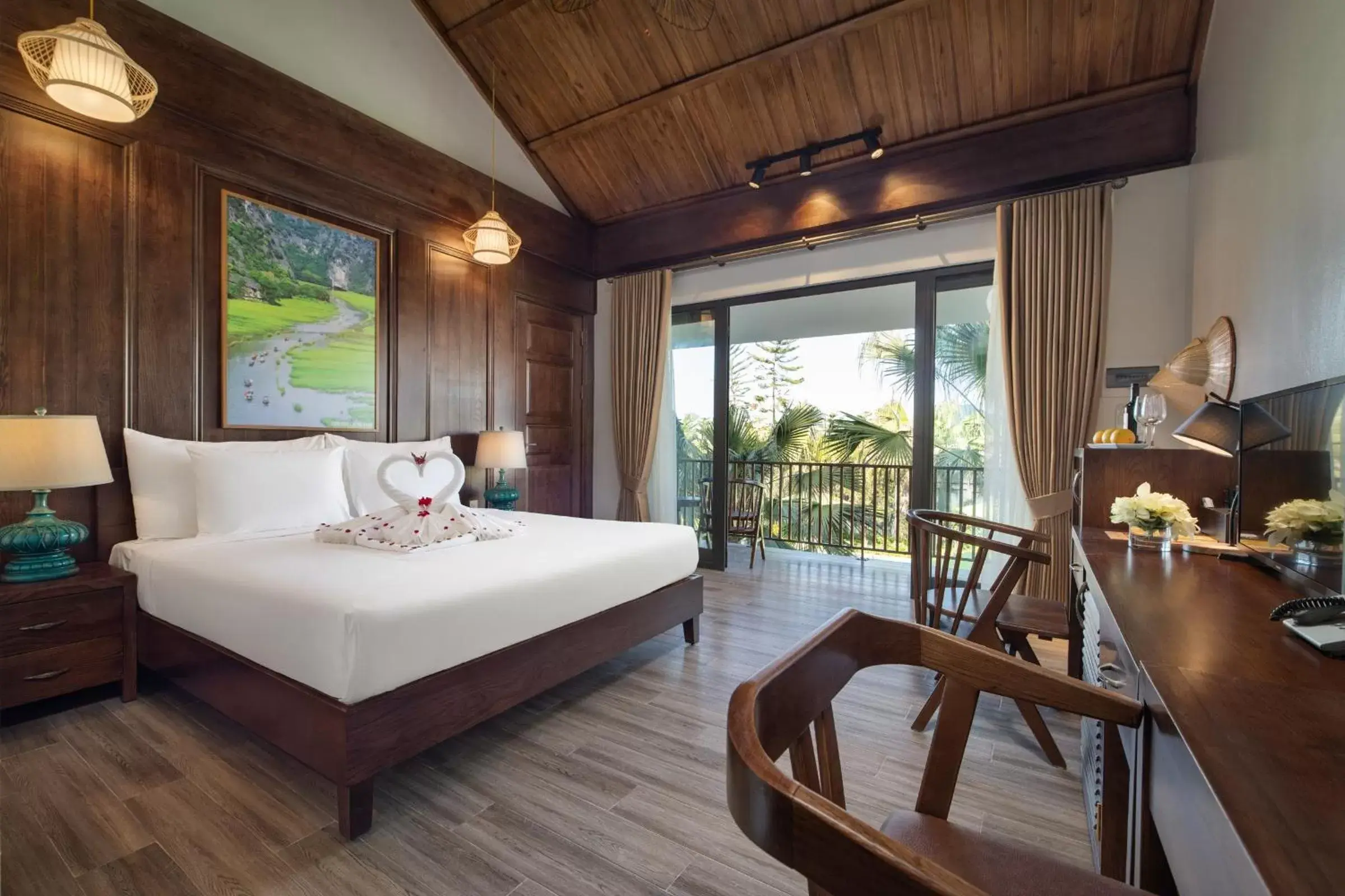 Queen Room with Pool View in Bai Dinh Riverside Resort & Spa Queen Room with Pool View in Bai Dinh Riverside Resort & Spa