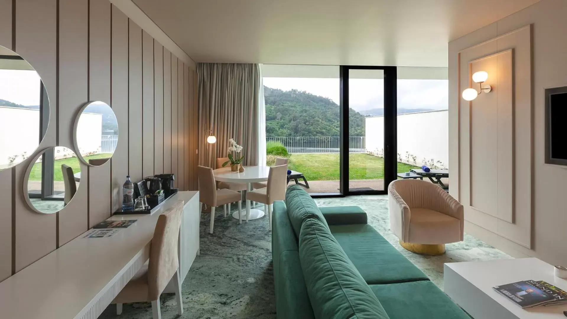 Suite with River View in Douro Royal Valley Hotel & Spa Suite with River View in Douro Royal Valley Hotel & Spa