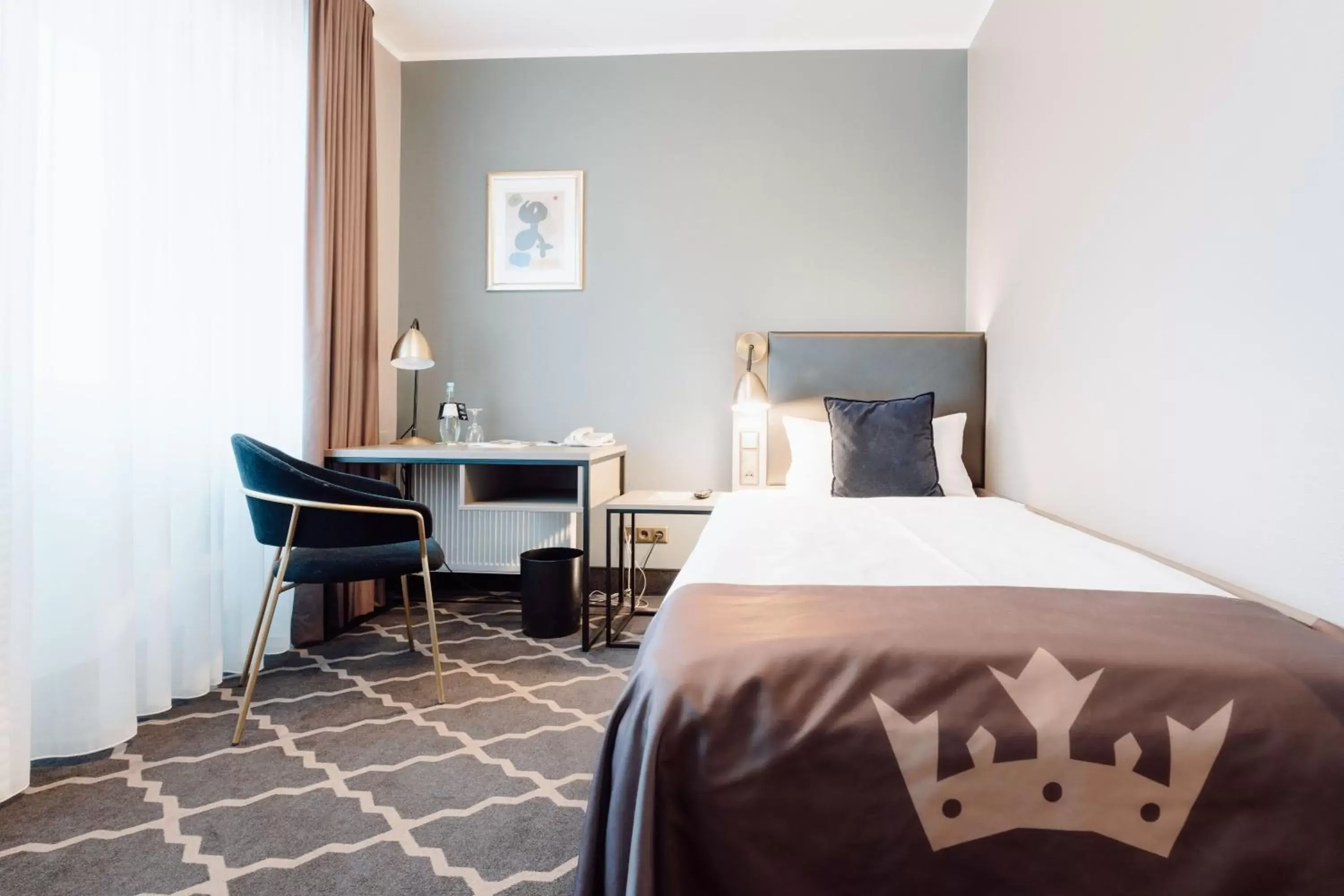 Standard Single Room in Hotel Kaiserhof Standard Single Room in Hotel Kaiserhof