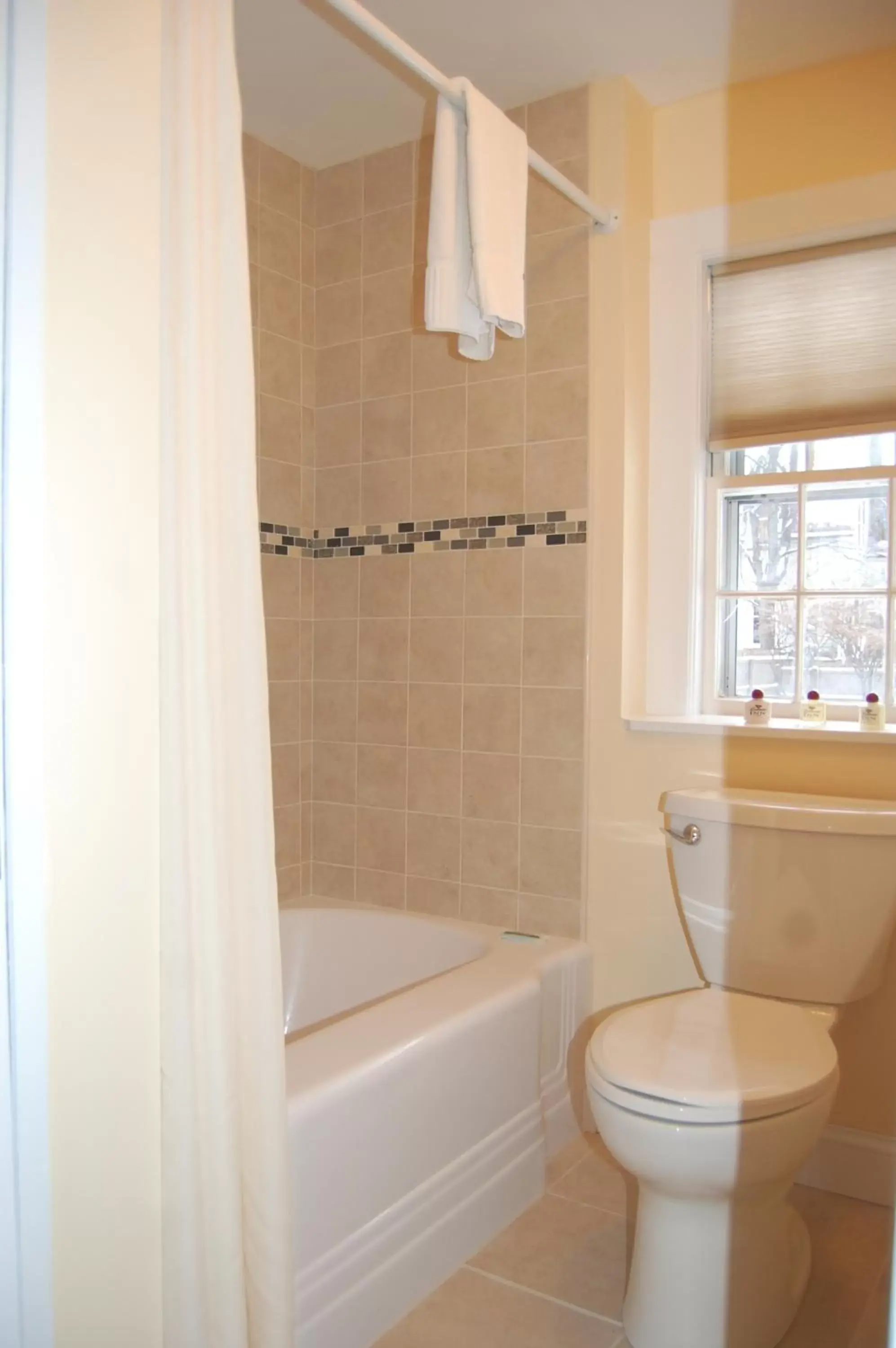 Family Suite in Cranmore Inn and Suites, a North Conway boutique hotel Family Suite in Cranmore Inn and Suites, a North Conway boutique hotel