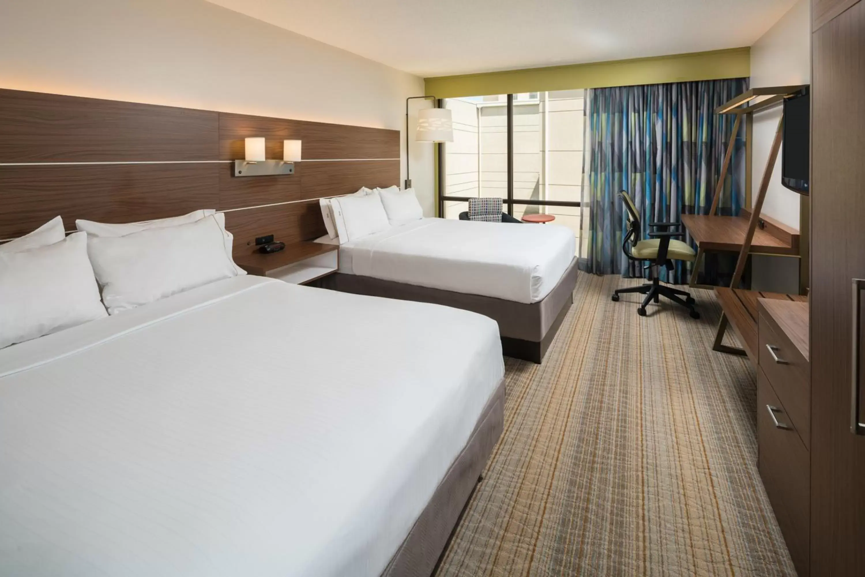 Queen Room - Disability Access in Holiday Inn Express & Suites Springfield by IHG Queen Room - Disability Access in Holiday Inn Express & Suites Springfield by IHG
