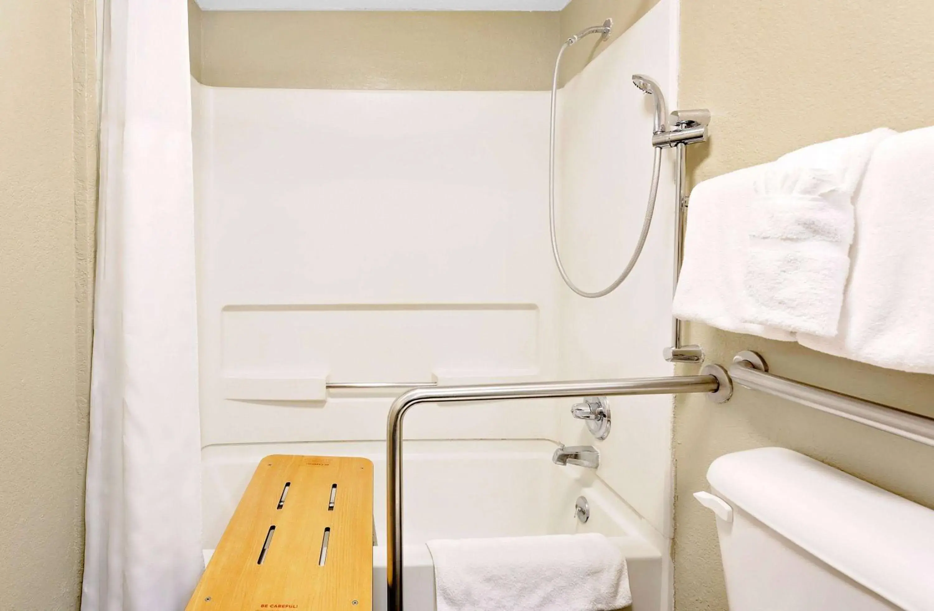 Queen Room - Mobility Access/Non-Smoking in Super 8 by Wyndham Denver Central Queen Room - Mobility Access/Non-Smoking in Super 8 by Wyndham Denver Central