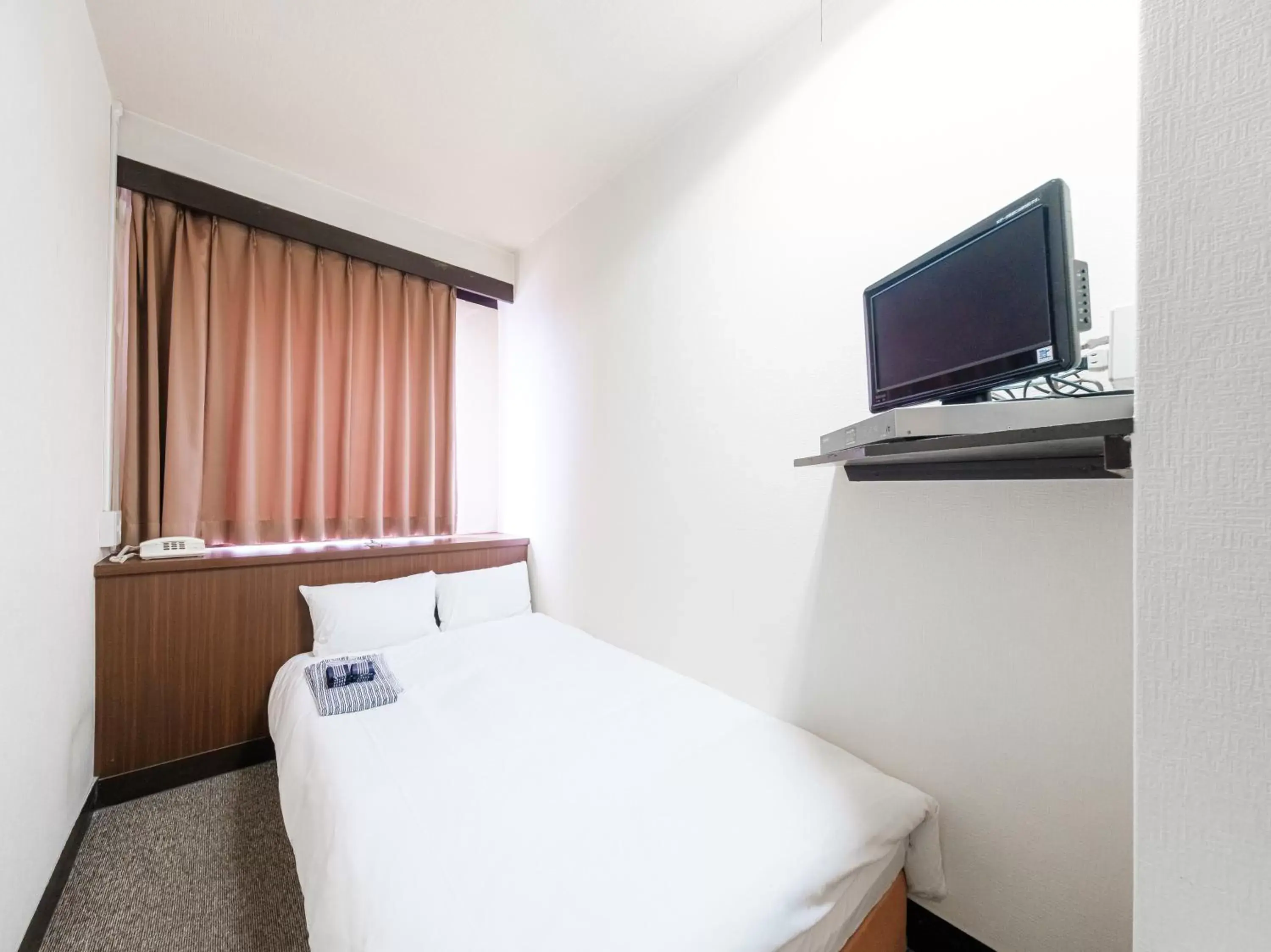 Small Double Room - single occupancy in Tabist Hotel Tetora Hakodate Station Small Double Room - single occupancy in Tabist Hotel Tetora Hakodate Station