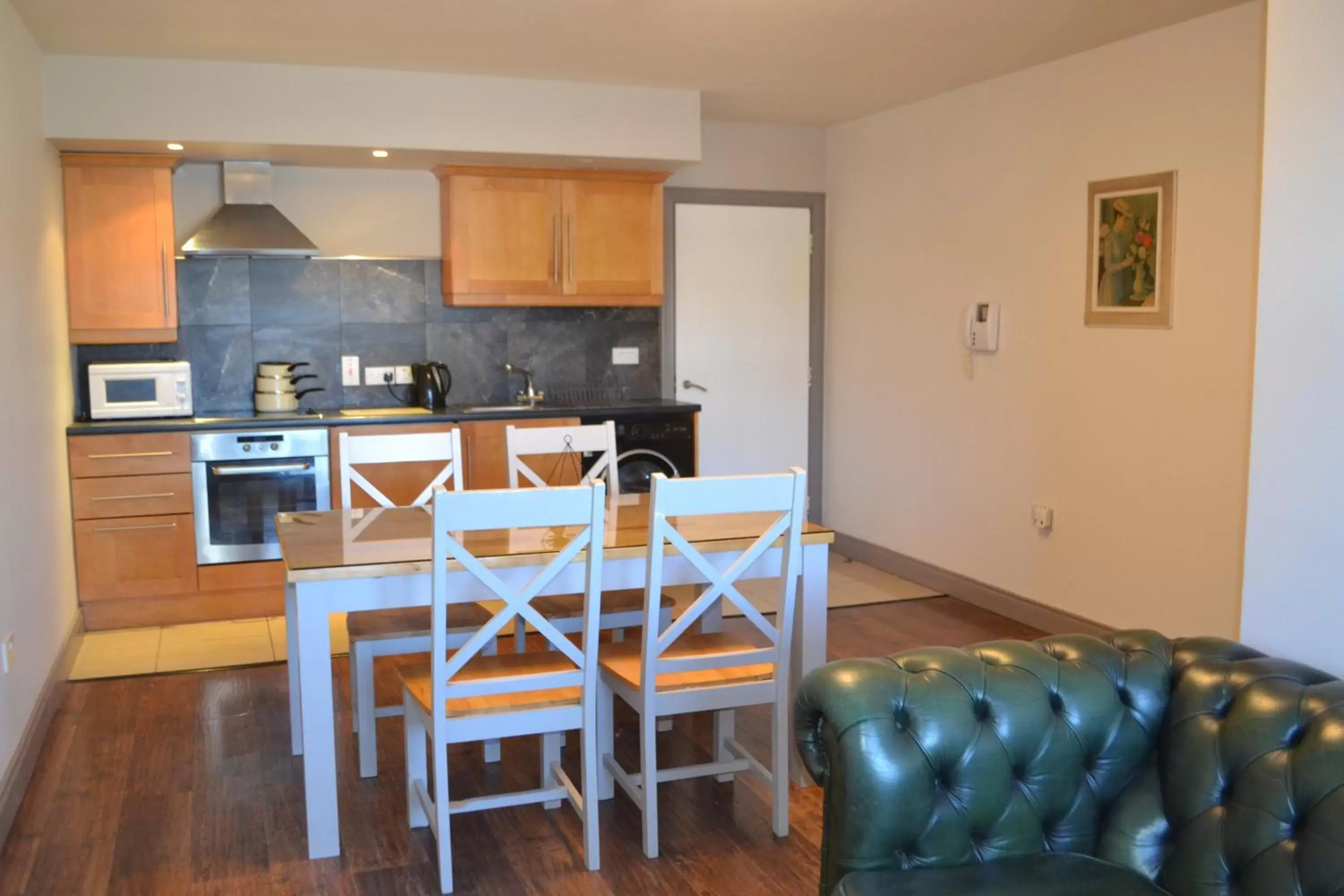 Apartment in Walsh's Hotel and Apartments Apartment in Walsh's Hotel and Apartments