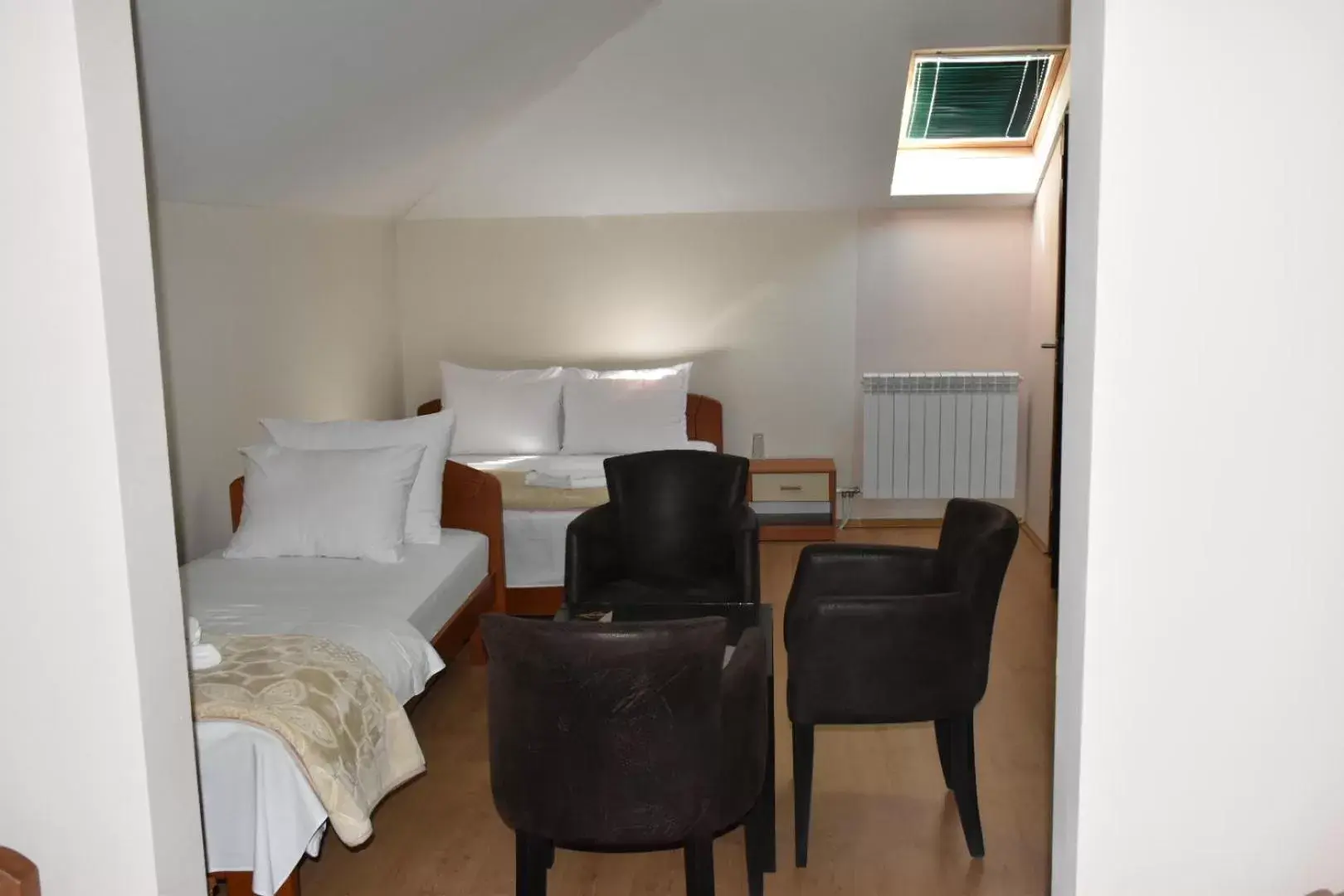 Two-Bedroom Apartment - single occupancy in OSTROG Aparthotel KOLIBA-VLASTNIŠTVO MANASTIRA OSTROG Two-Bedroom Apartment - single occupancy in OSTROG Aparthotel KOLIBA-VLASTNIŠTVO MANASTIRA OSTROG