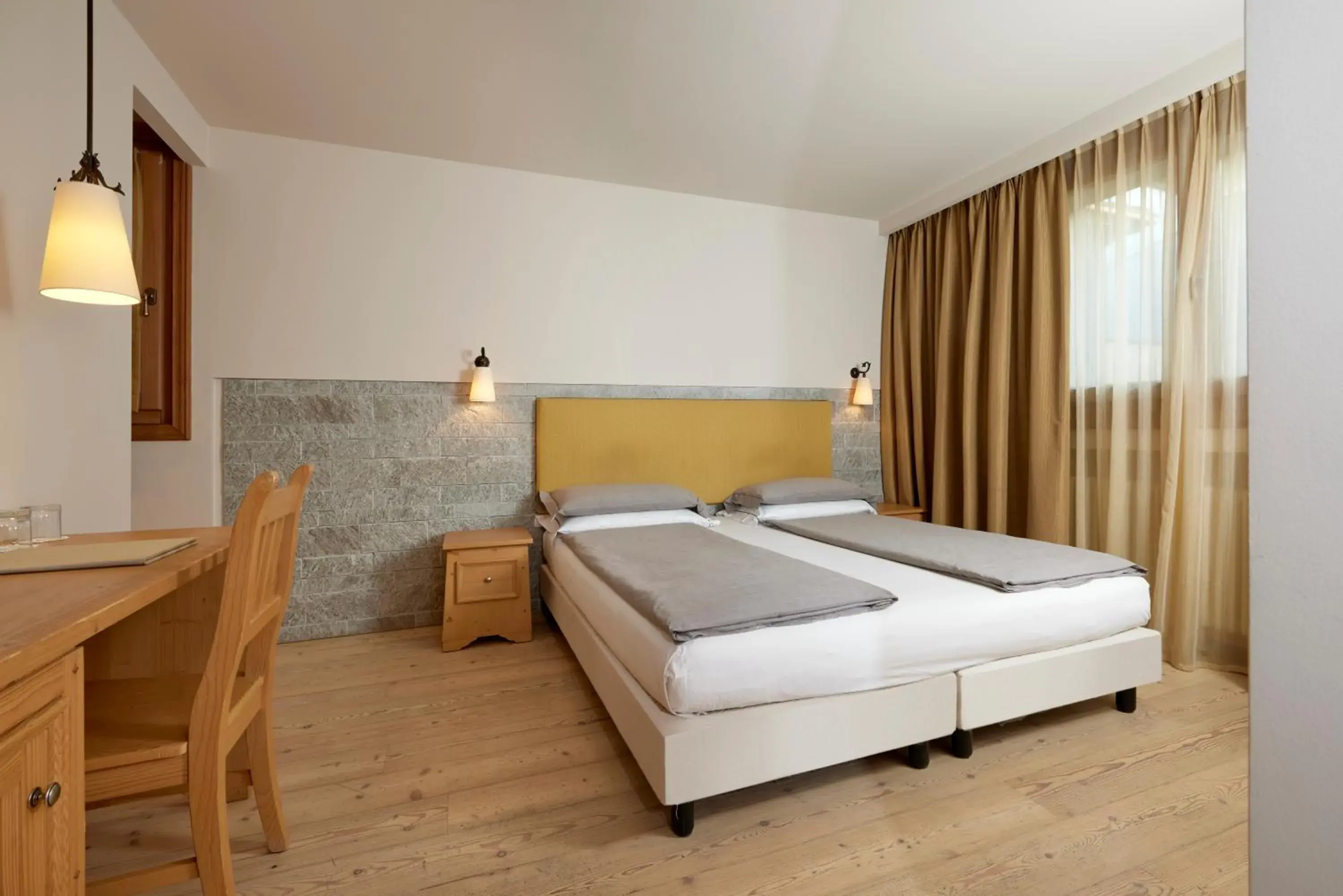 Standard Double or Twin Room in Hotel Rezia Standard Double or Twin Room in Hotel Rezia