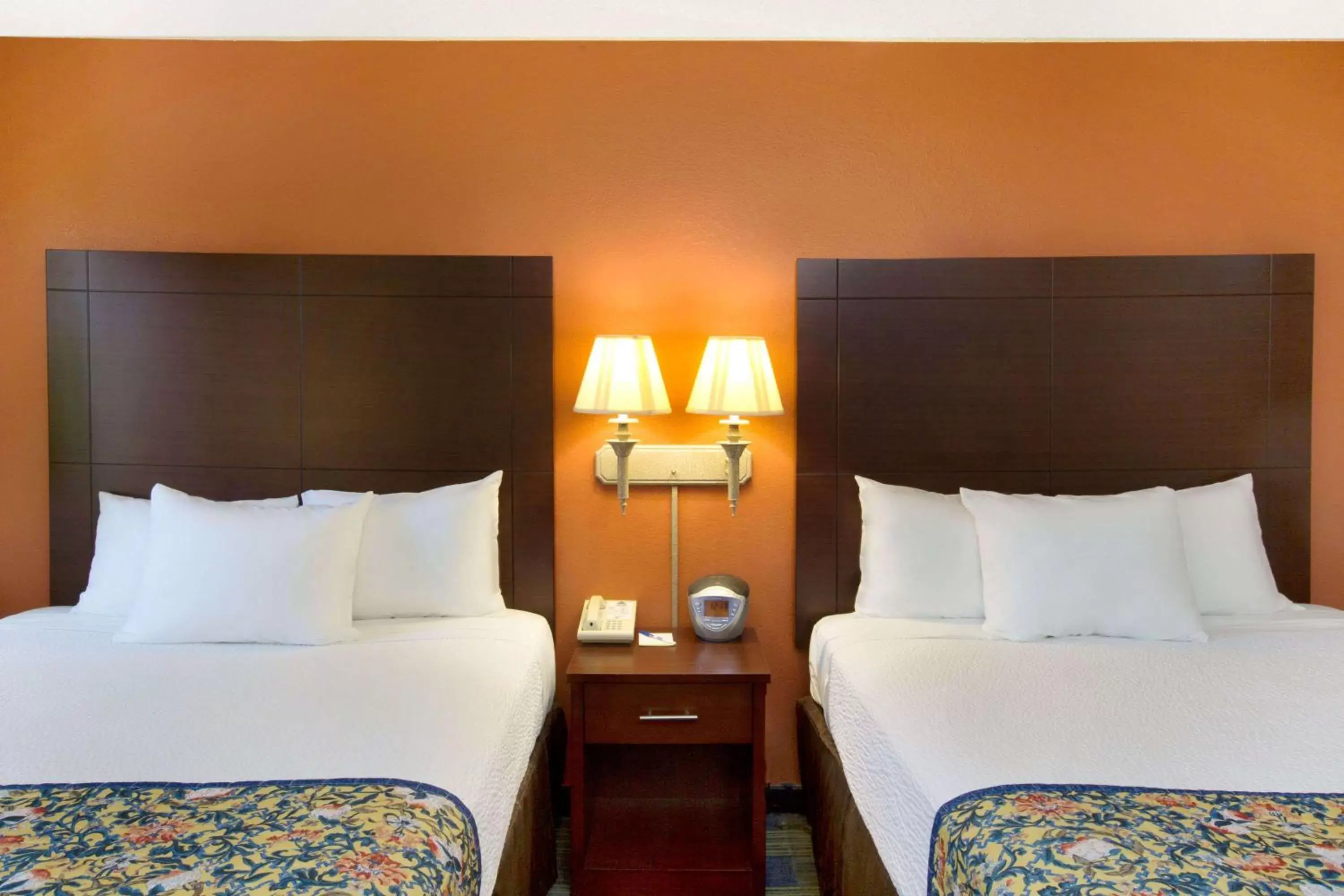 Queen Room with Two Queen Beds - Non-Smoking in Days Inn by Wyndham Fremont Queen Room with Two Queen Beds - Non-Smoking in Days Inn by Wyndham Fremont