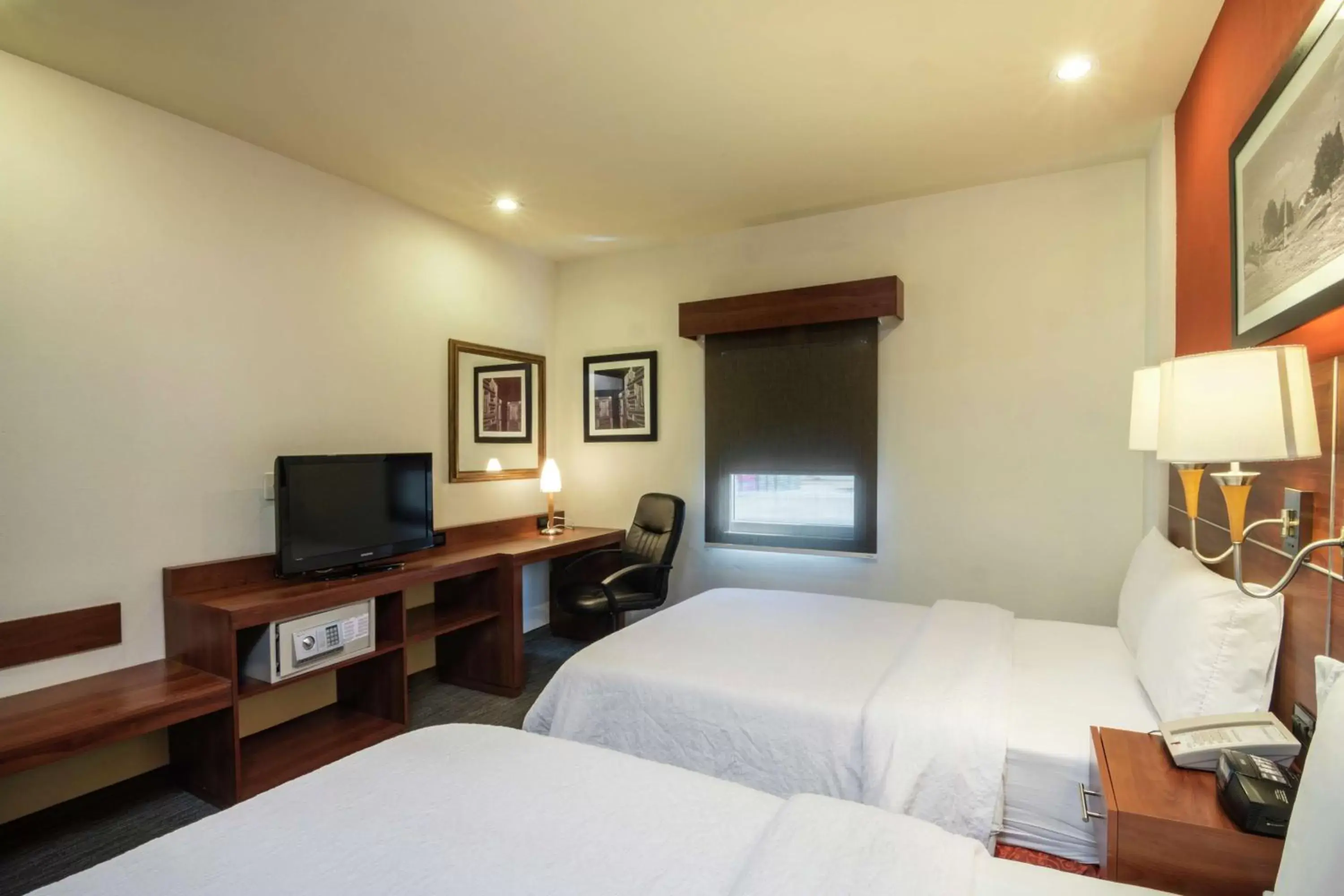 Double Room with Two Double Beds - Non-Smoking in Hampton by Hilton San Juan del Rio Double Room with Two Double Beds - Non-Smoking in Hampton by Hilton San Juan del Rio