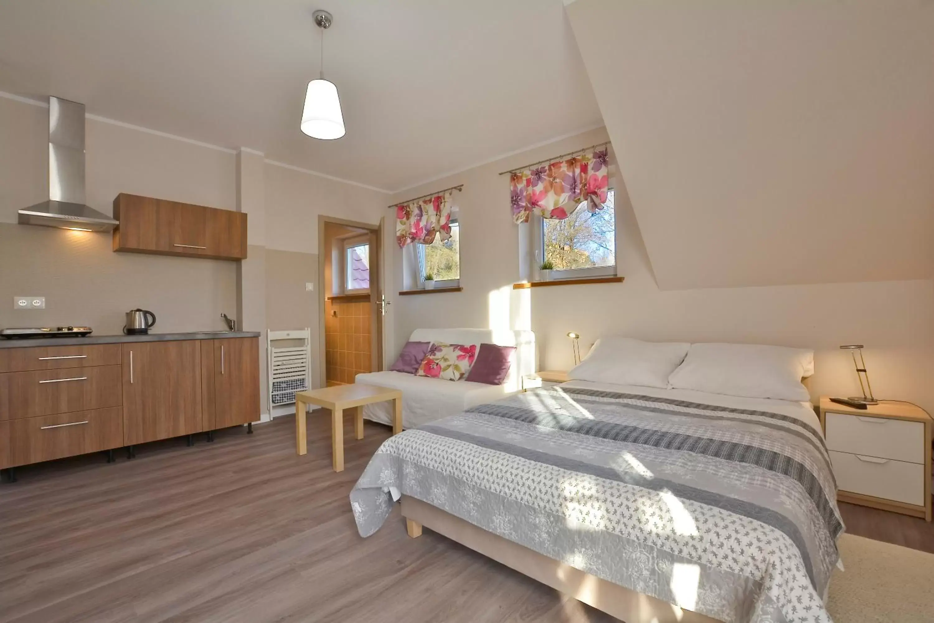 Deluxe Double or Twin Room in ApartamentyKudowa - Willa Pod Dębami z ogrodem i parkingiem, Deluxe Double or Twin Room in ApartamentyKudowa - Willa Pod Dębami z ogrodem i parkingiem,