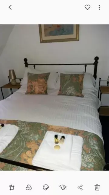 Small Double Room in White Horse Inn Small Double Room in White Horse Inn