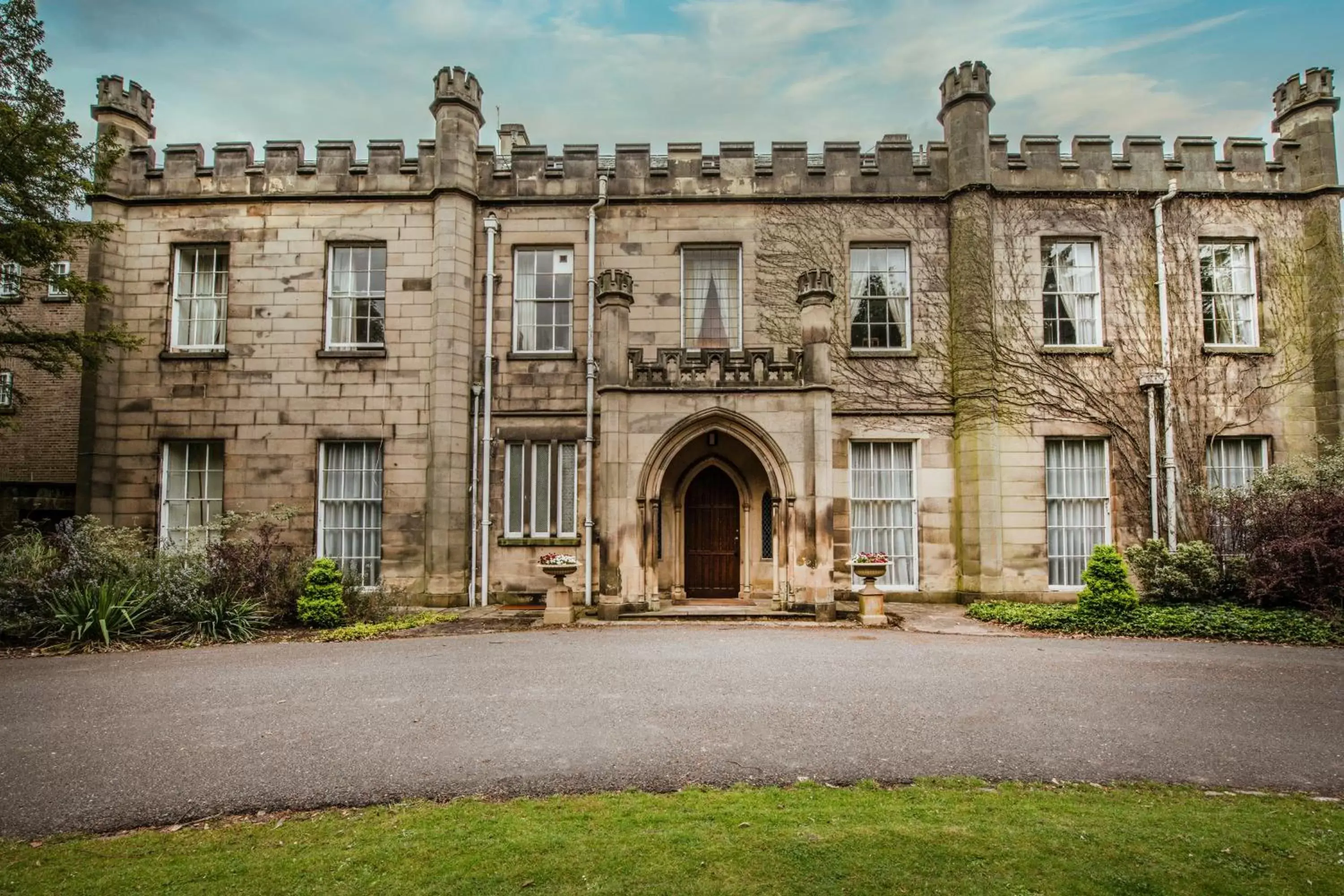 Deluxe Double Room at Hugh Stewart House in The Orchard Hotel & Restaurant Deluxe Double Room at Hugh Stewart House in The Orchard Hotel & Restaurant