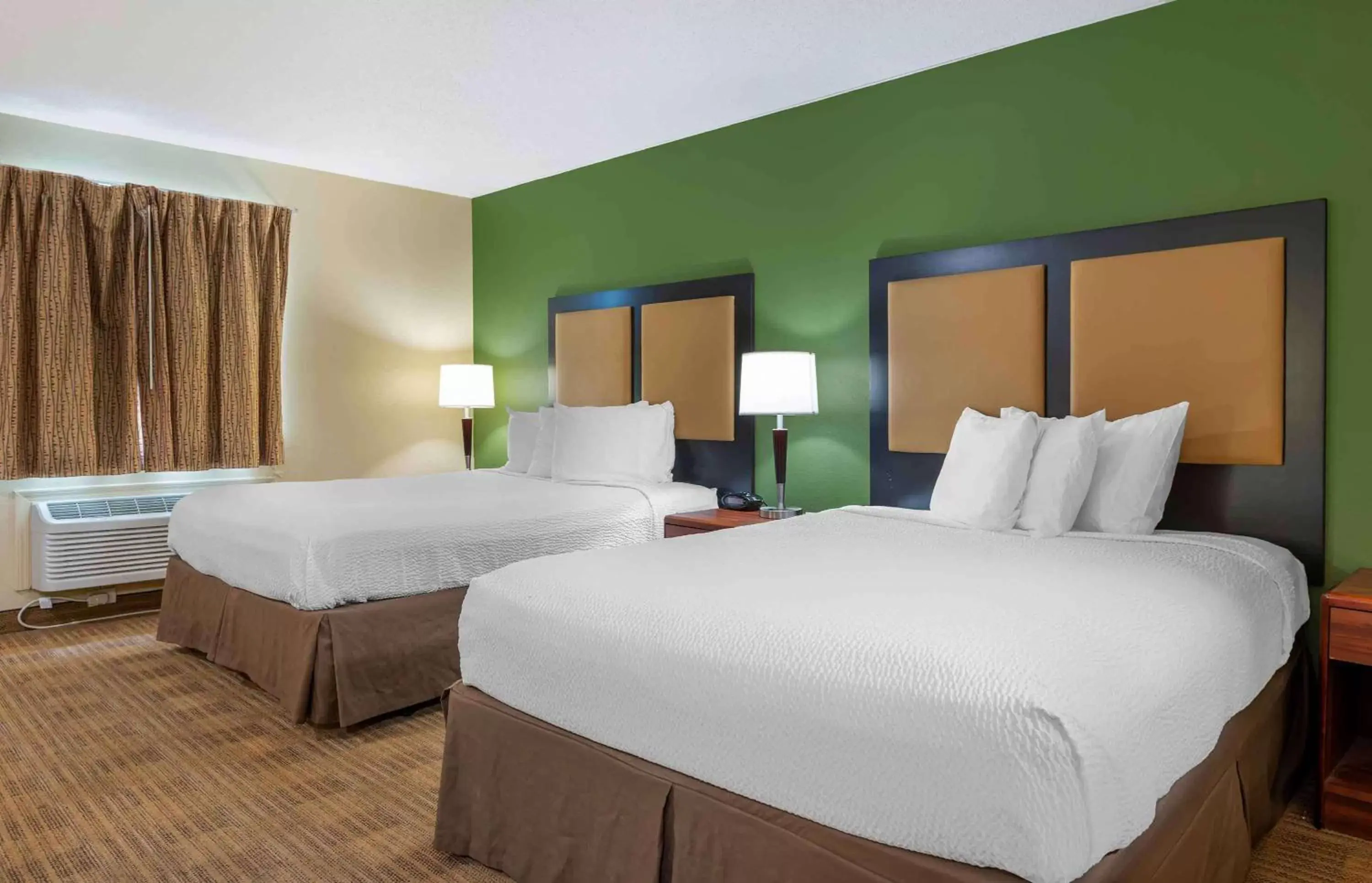 Deluxe Studio with Two Queen Beds - Non-Smoking in Extended Stay America Suites - Dayton - Fairborn Deluxe Studio with Two Queen Beds - Non-Smoking in Extended Stay America Suites - Dayton - Fairborn