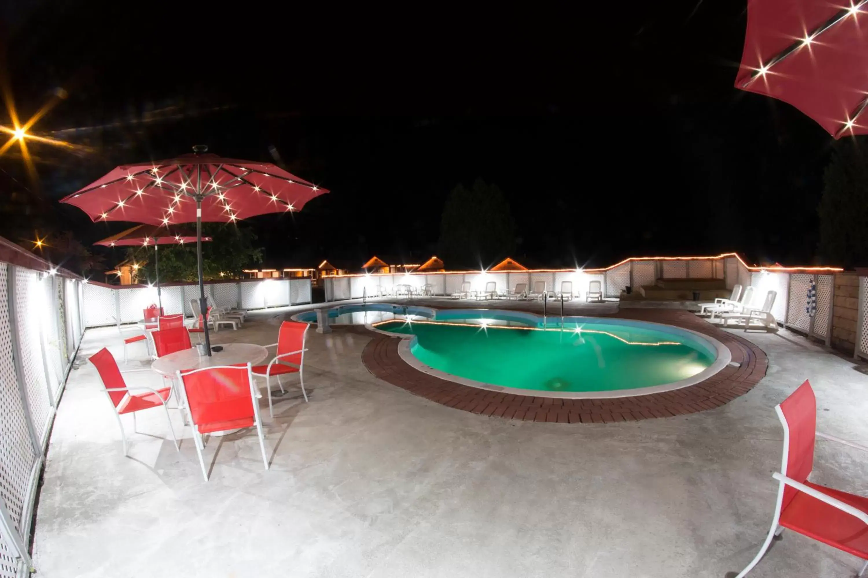 King Hendrick Motel and Suites King Hendrick Motel and Suites