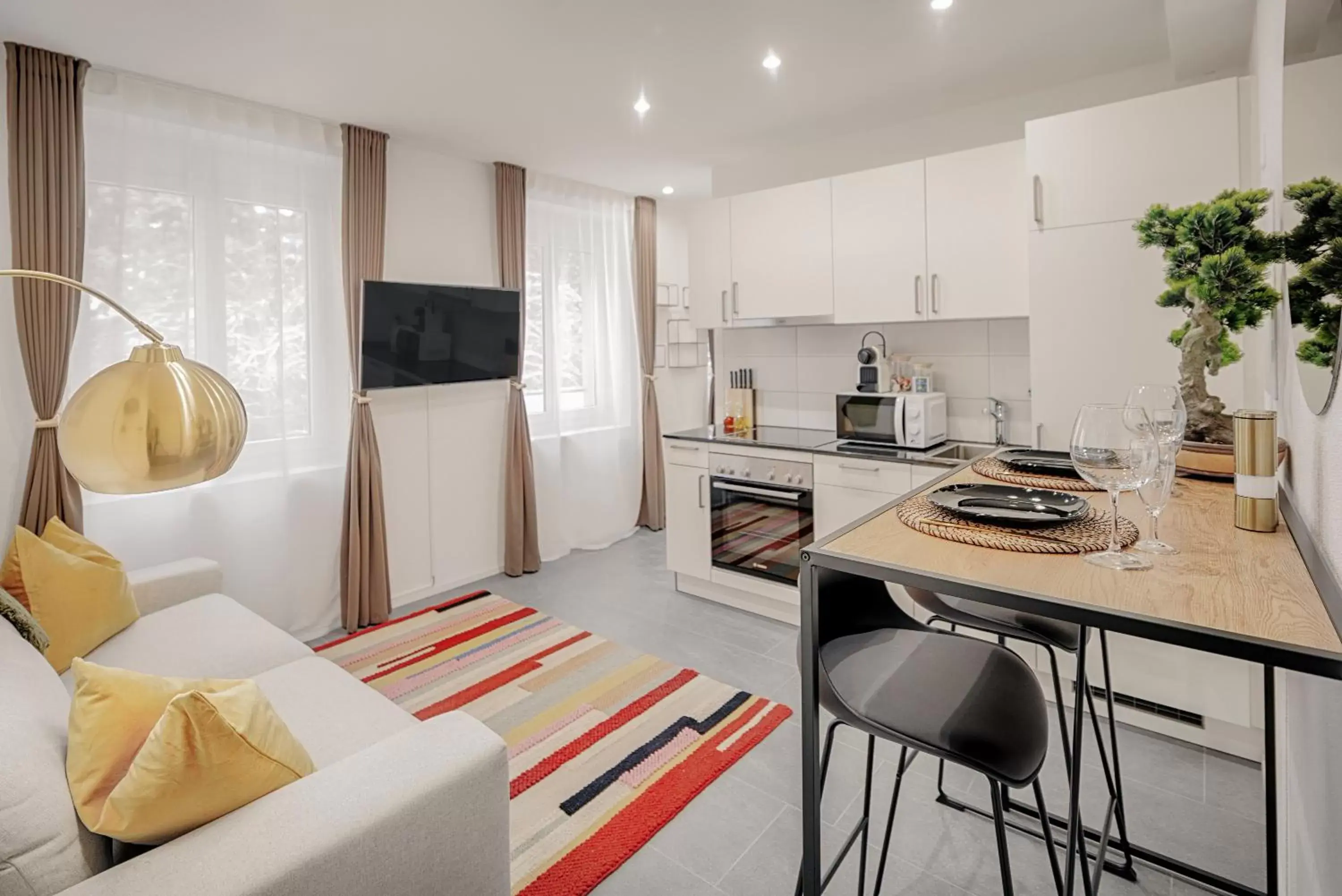 Deluxe King Studio in EH Apartments Jupiter Deluxe King Studio in EH Apartments Jupiter