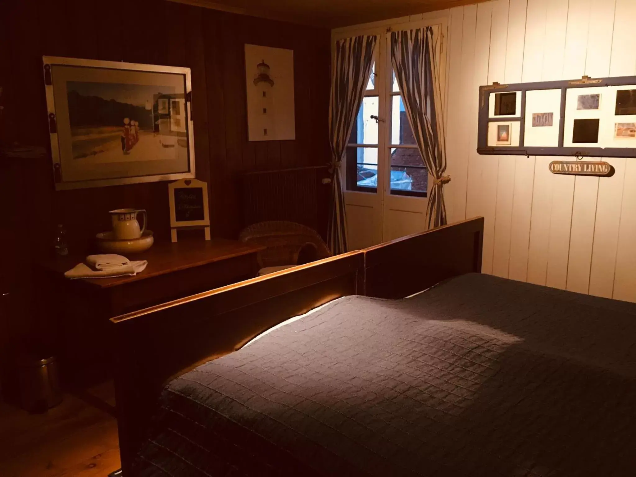 Double Room with Shared Bathroom in B&B Bären Double Room with Shared Bathroom in B&B Bären