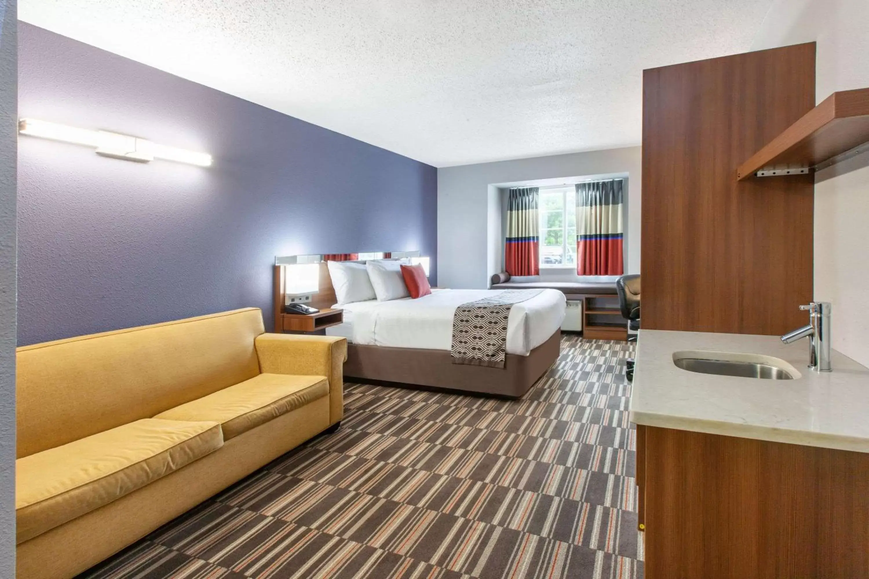 Suite - Mobility Access/Non-Smoking in Microtel Inn & Suites by Wyndham Pittsburgh Airport Suite - Mobility Access/Non-Smoking in Microtel Inn & Suites by Wyndham Pittsburgh Airport