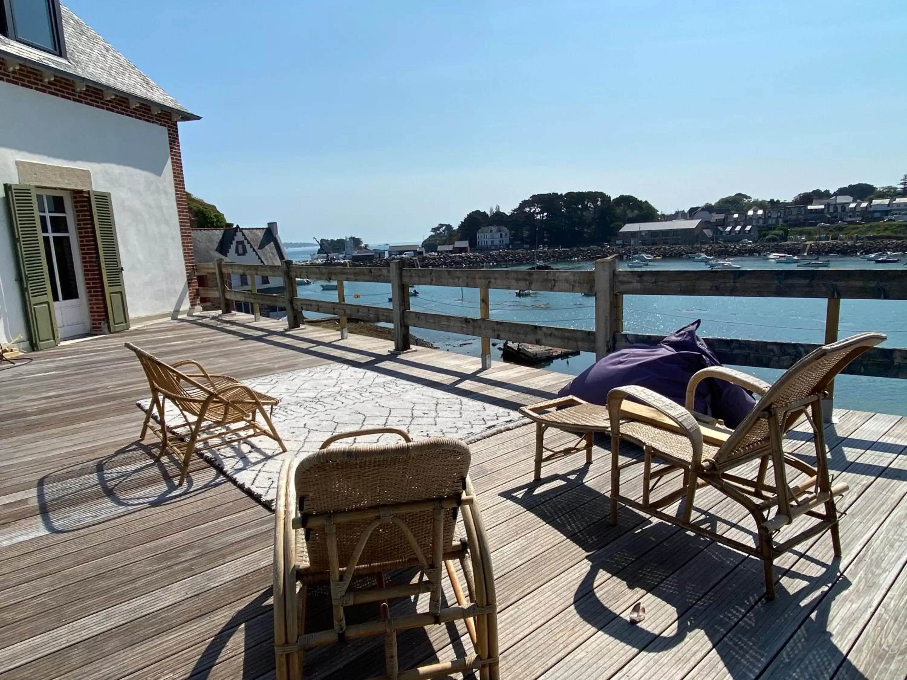 King Room with Sea View in La maison du grand rocher King Room with Sea View in La maison du grand rocher