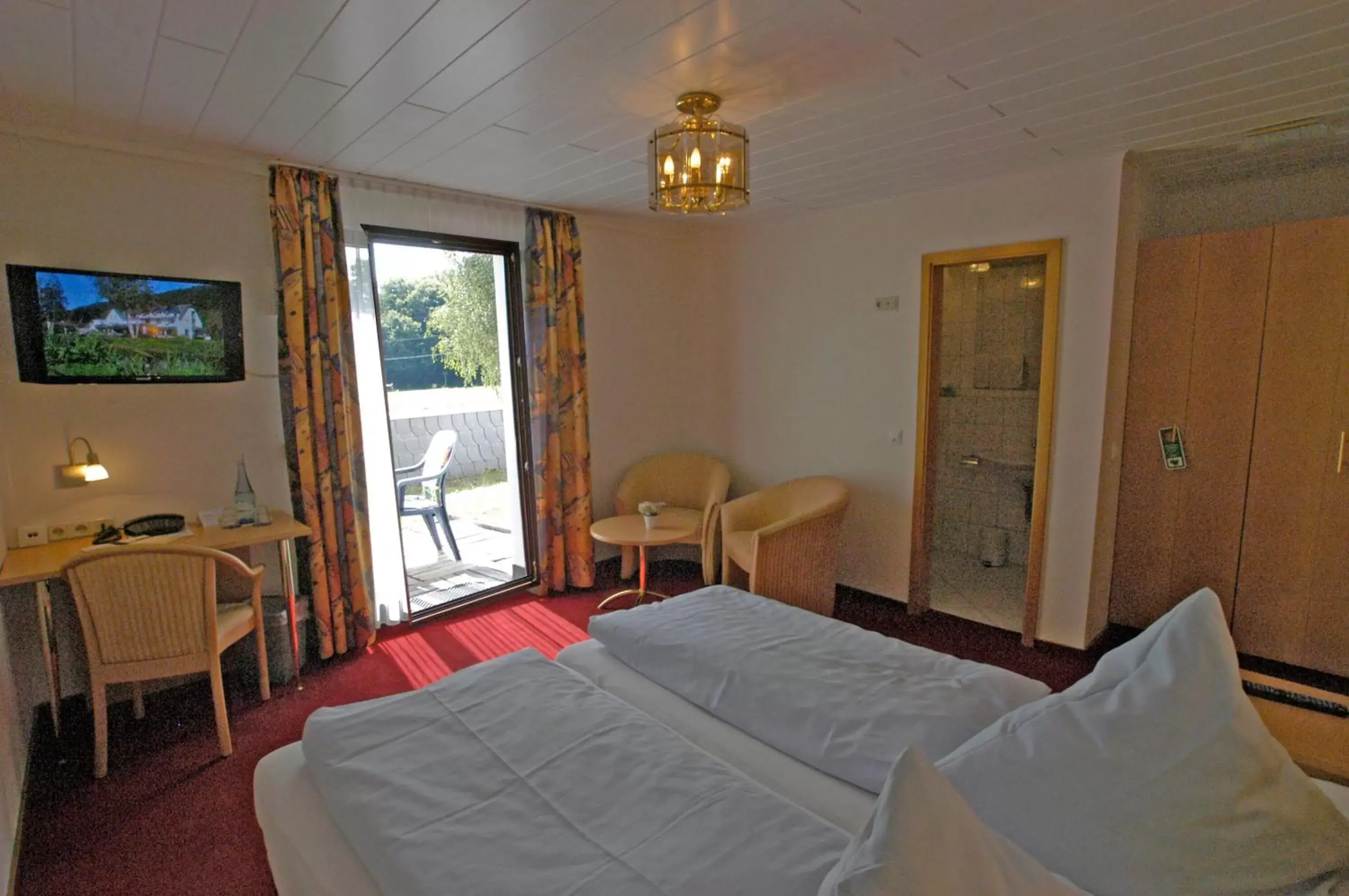 Double Room with Balcony - single occupancy in Hotel Strand-Café Double Room with Balcony - single occupancy in Hotel Strand-Café