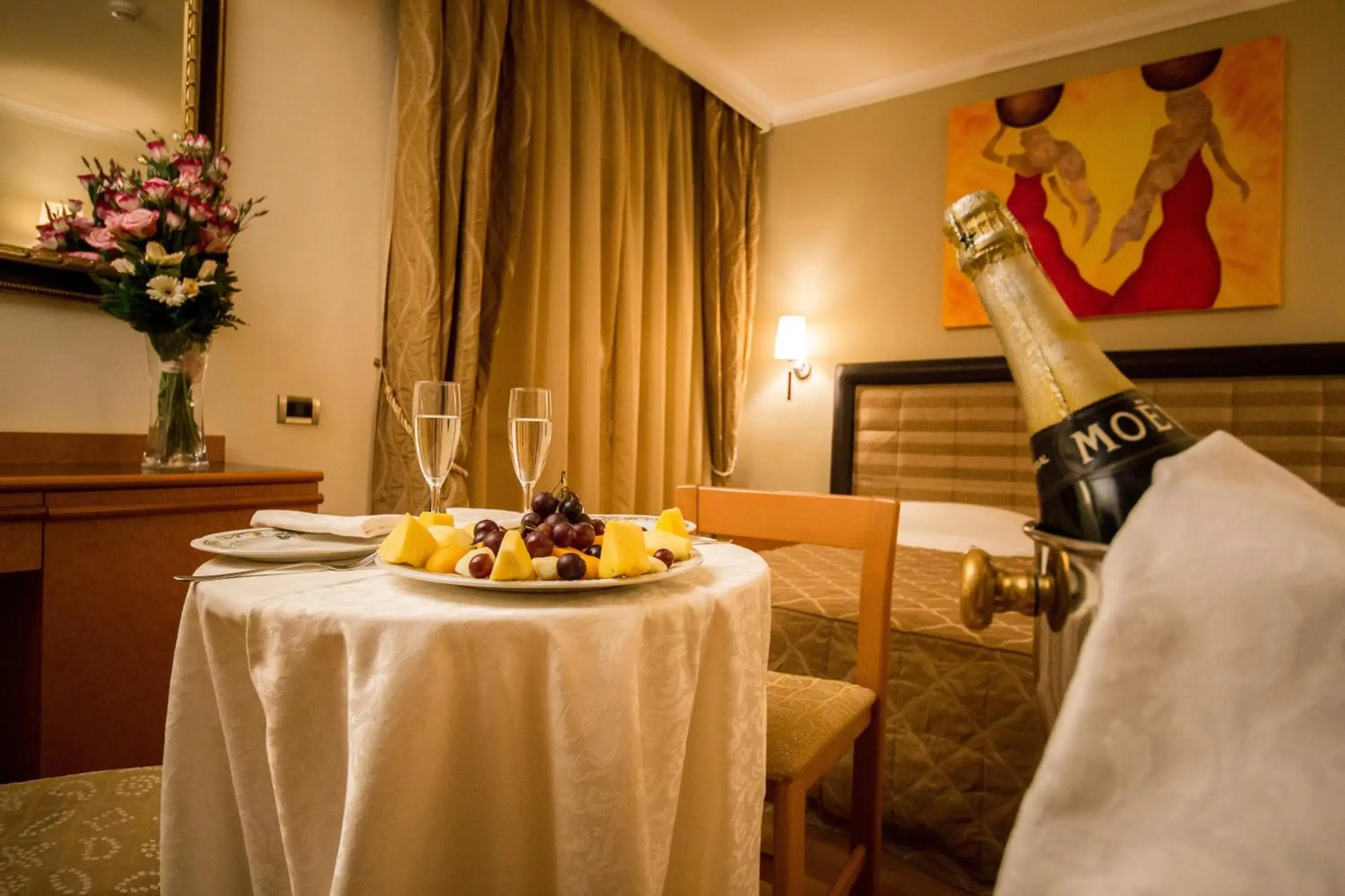 Quadruple Room in Hotel Ares Quadruple Room in Hotel Ares