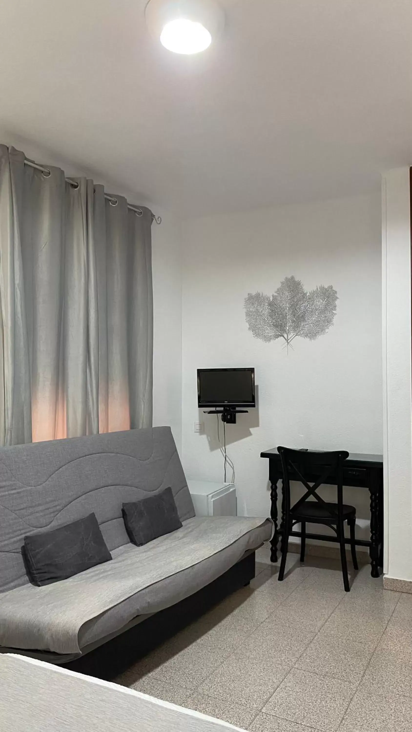 Double with Extra Bed in Rincón Extremeño Double with Extra Bed in Rincón Extremeño