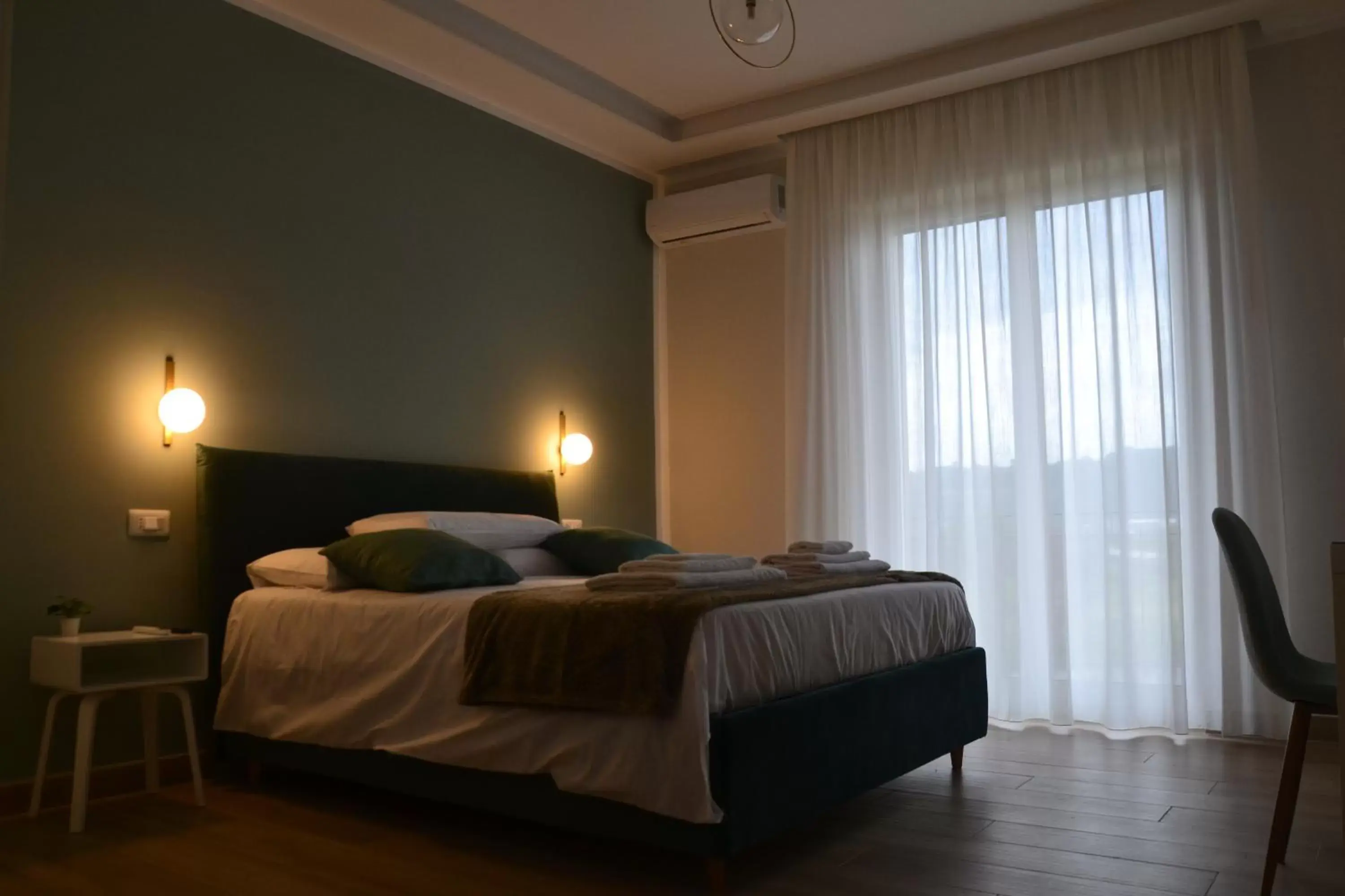 Deluxe Double Room with Balcony in Luna Nuova Suites Deluxe Double Room with Balcony in Luna Nuova Suites