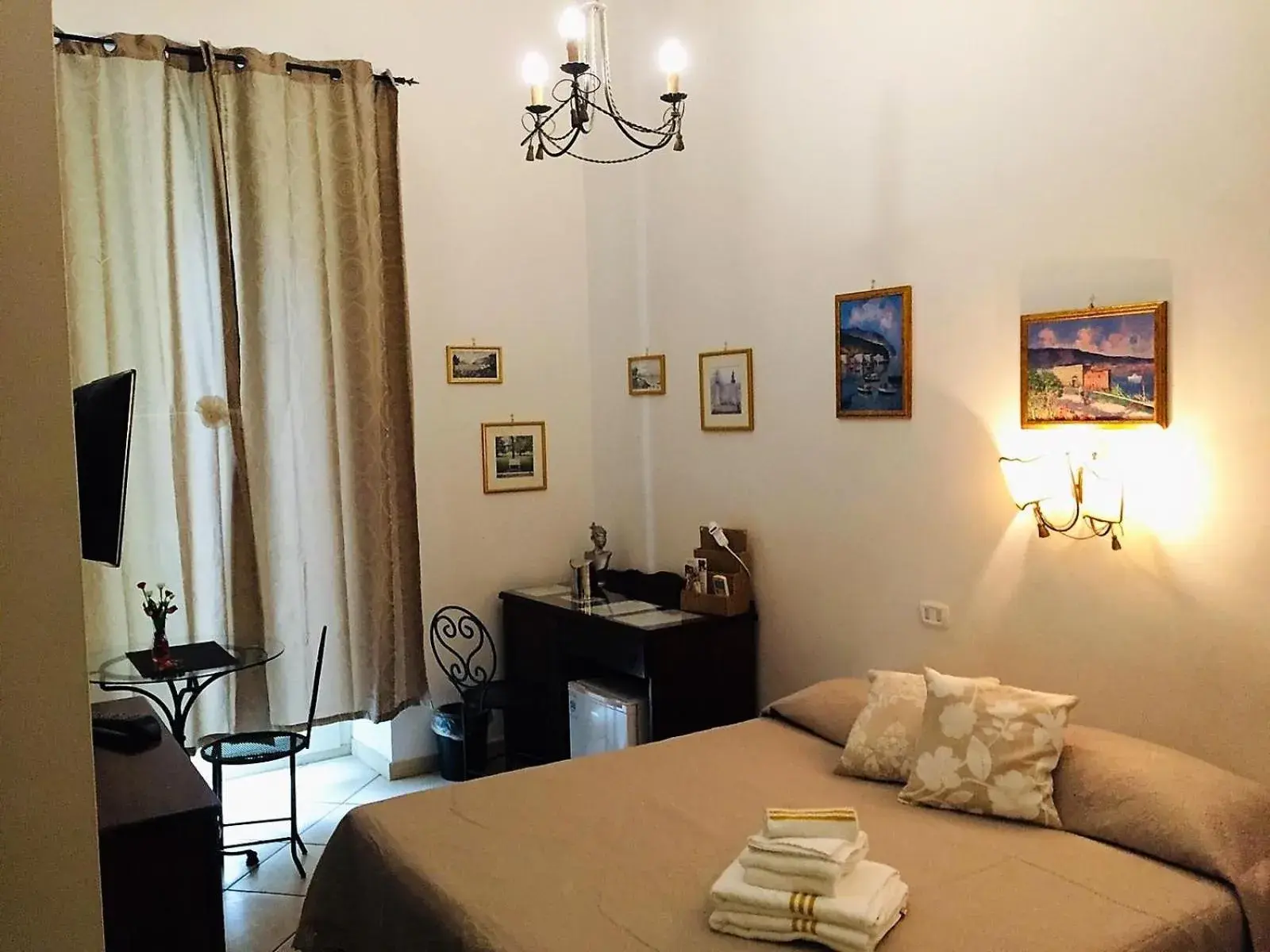 Double Room in B&B Art Suite Principe Umberto Double Room in B&B Art Suite Principe Umberto