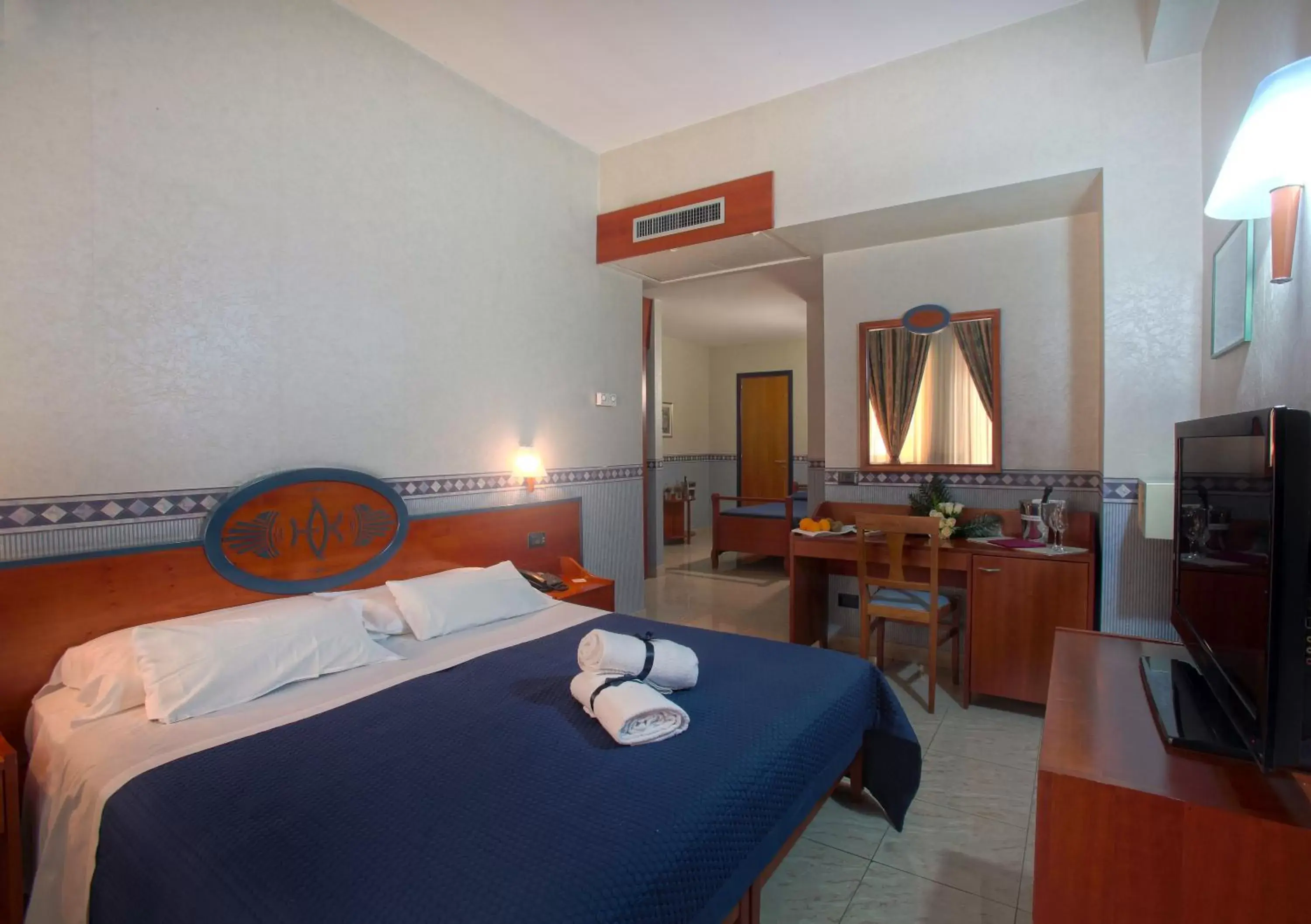 Triple Room in Hotel Kroma Triple Room in Hotel Kroma