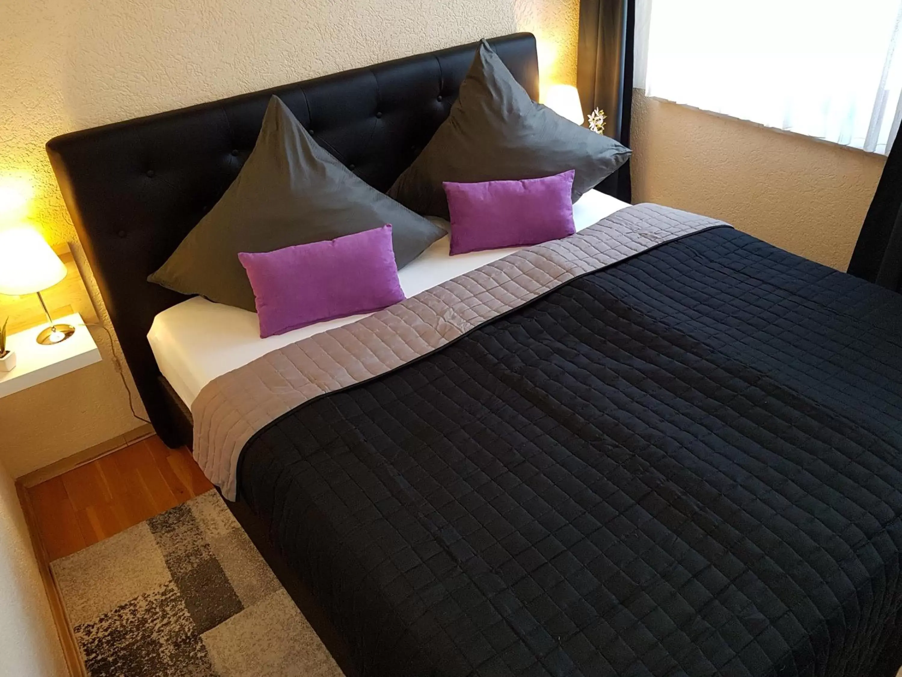 Double Room in Hotel Exquisite Double Room in Hotel Exquisite