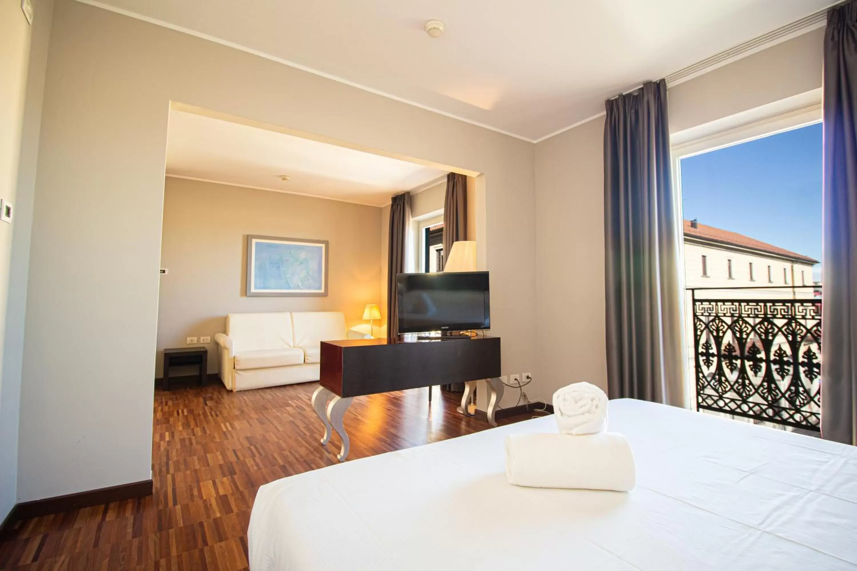 Junior Suite with Terrace in Hotel Cavour by LVG Hotel Collection Junior Suite with Terrace in Hotel Cavour by LVG Hotel Collection