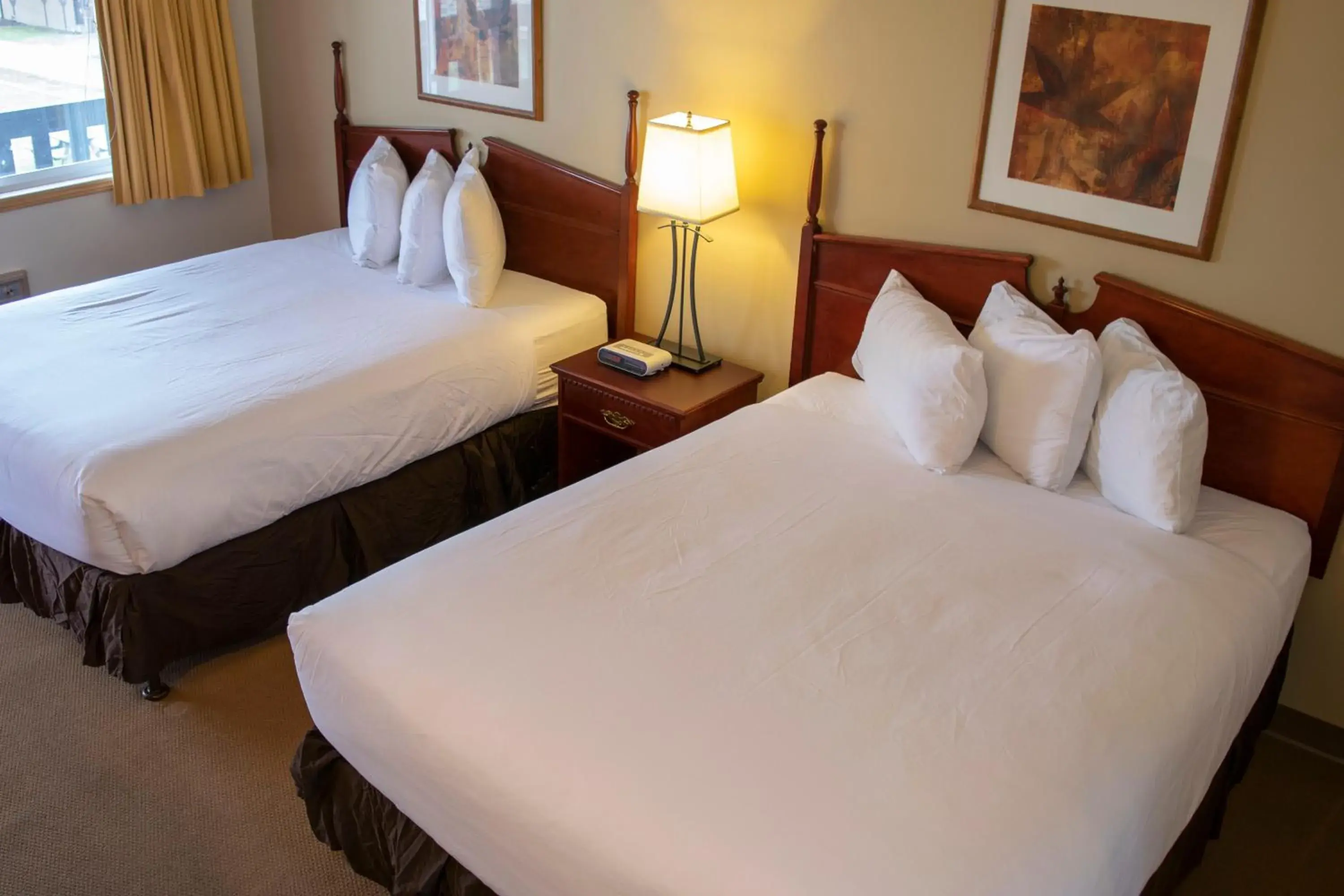 Deluxe Queen Room with Two Queen Beds in Aspen Village Deluxe Queen Room with Two Queen Beds in Aspen Village