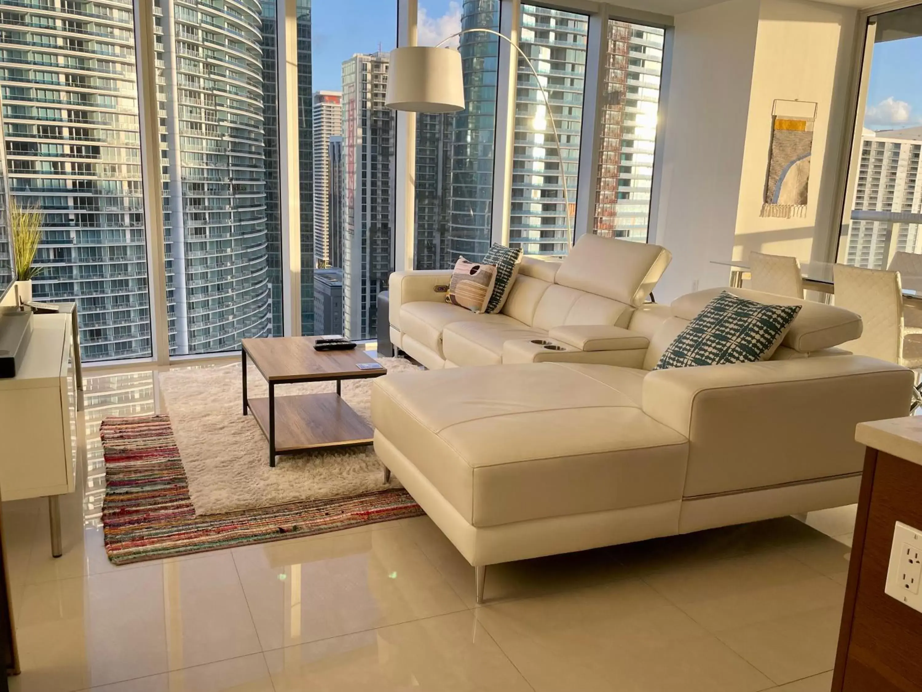 IconBrickell Tower 3 W Residences IconBrickell Tower 3 W Residences