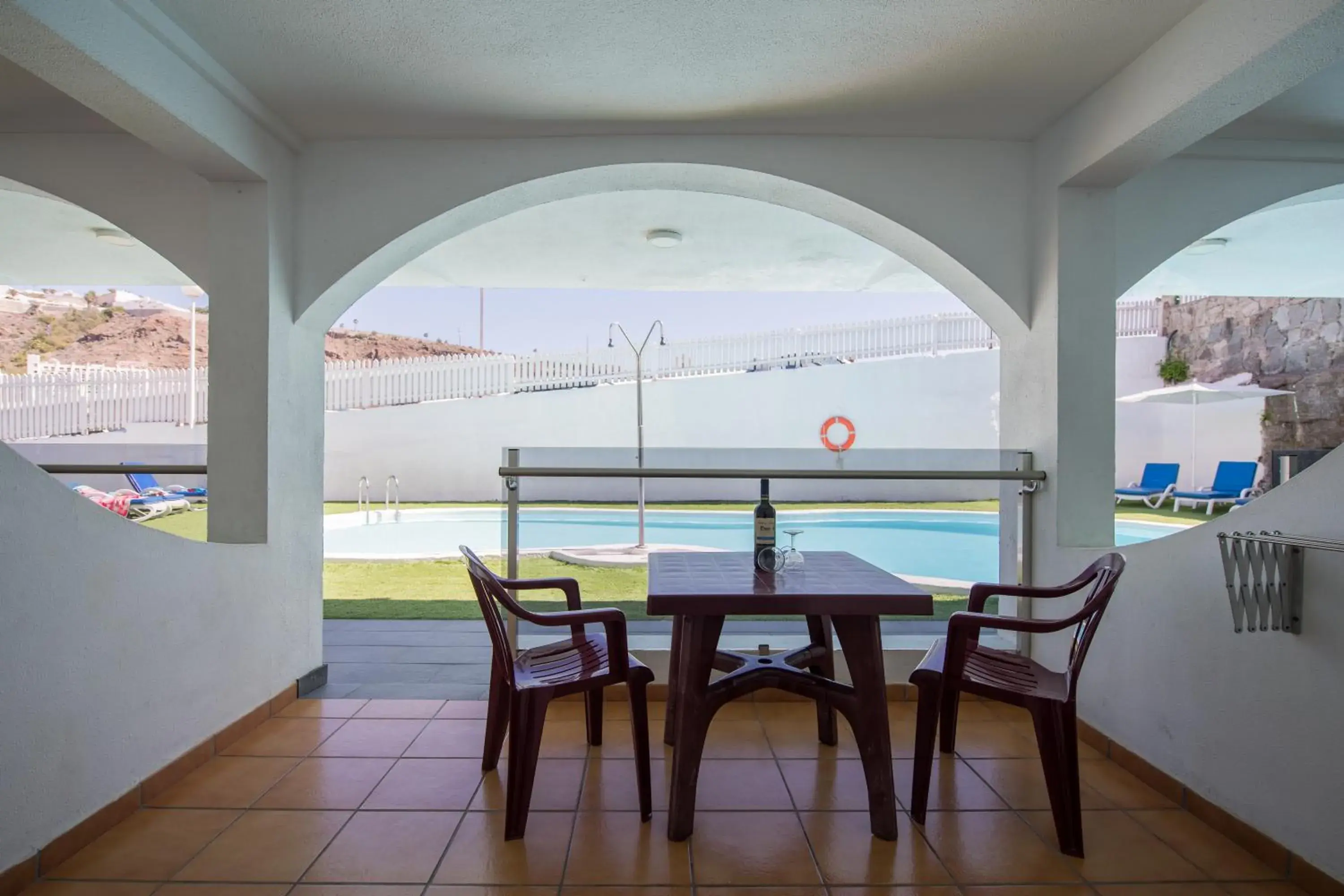 eó Corona Cedral eó Corona Cedral