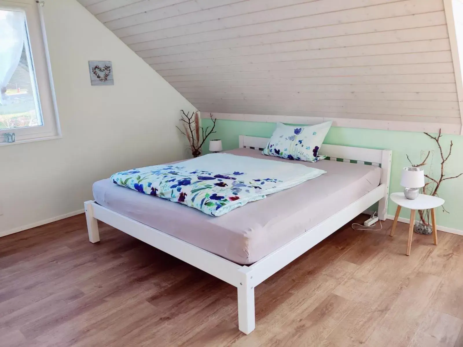 Double Room with Garden View in Bed & Breakfast Lake View Double Room with Garden View in Bed & Breakfast Lake View