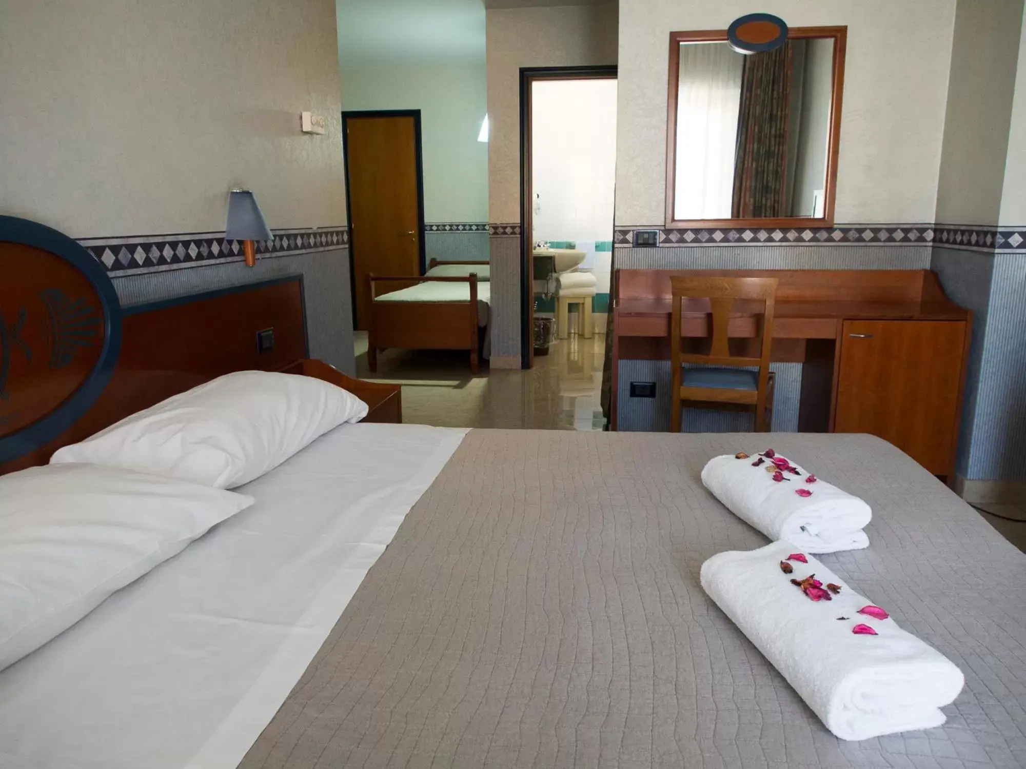 Two Connecting Rooms in Hotel Kroma Two Connecting Rooms in Hotel Kroma