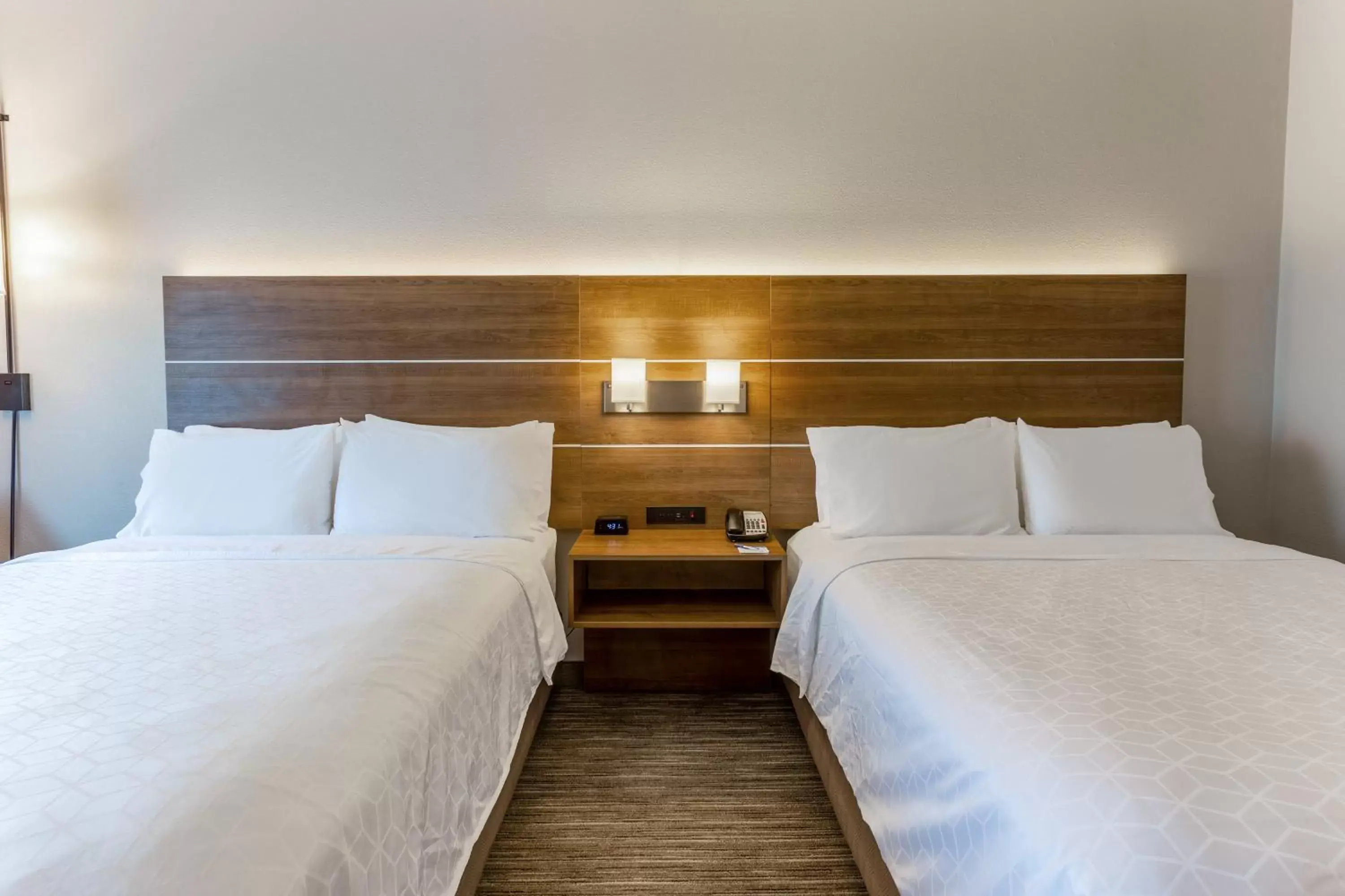 Queen Room with Two Queen Beds - Mobility Access Tub/Non-Smoking in Holiday Inn Express & Suites O'Fallon-Shiloh by IHG Queen Room with Two Queen Beds - Mobility Access Tub/Non-Smoking in Holiday Inn Express & Suites O'Fallon-Shiloh by IHG