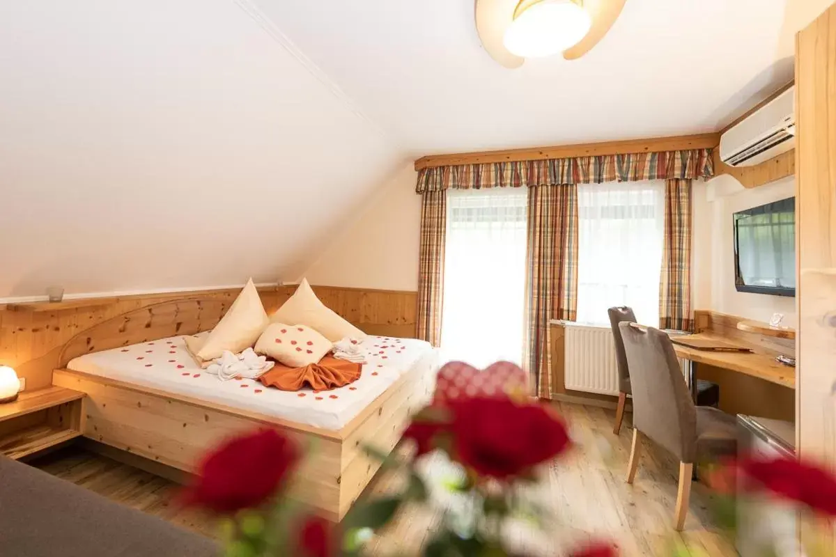 Classic Double Room in Thermenhof PuchasPLUS Loipersdorf Classic Double Room in Thermenhof PuchasPLUS Loipersdorf