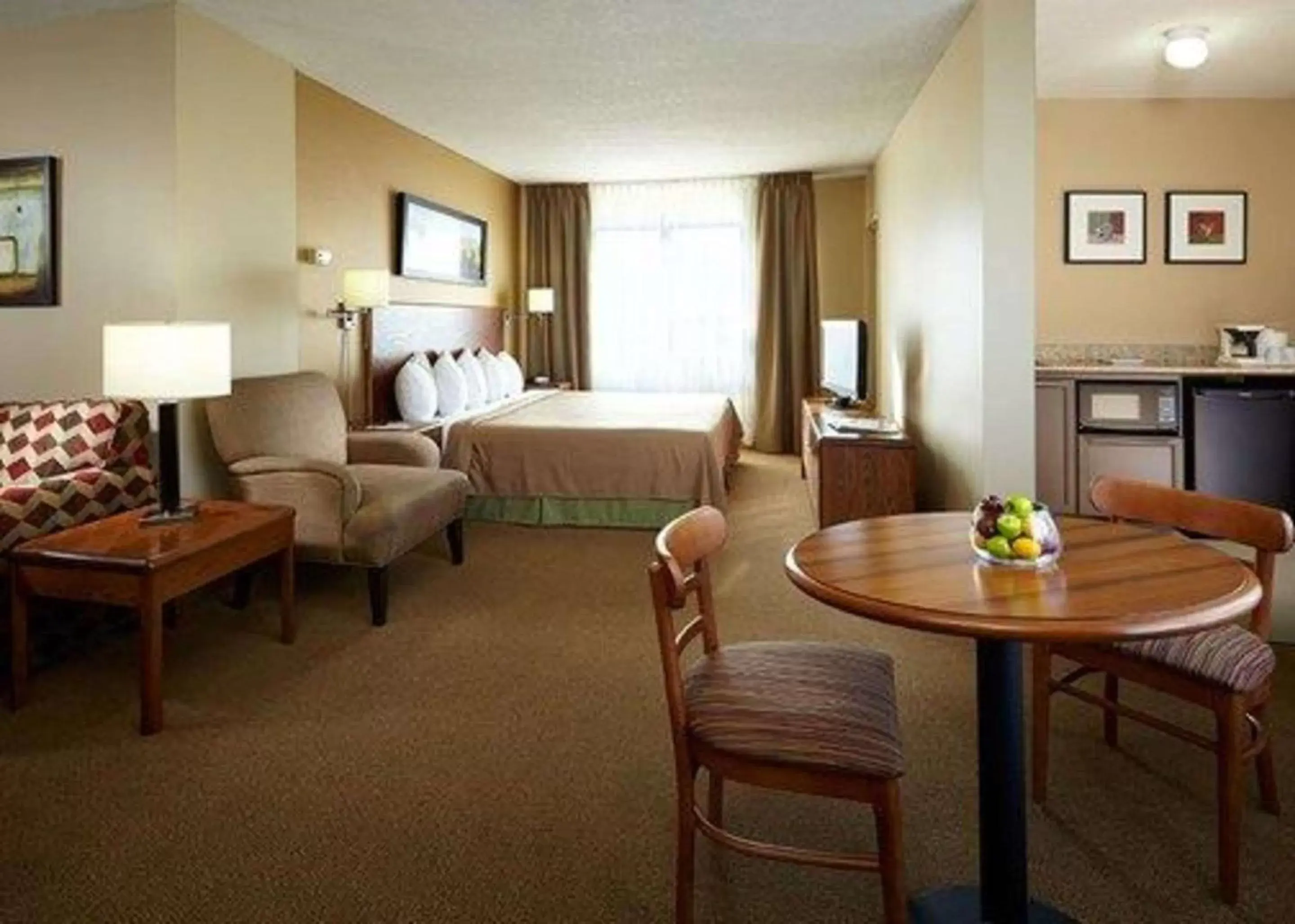 Quality Inn & Suites PE Trudeau Airport Quality Inn & Suites PE Trudeau Airport