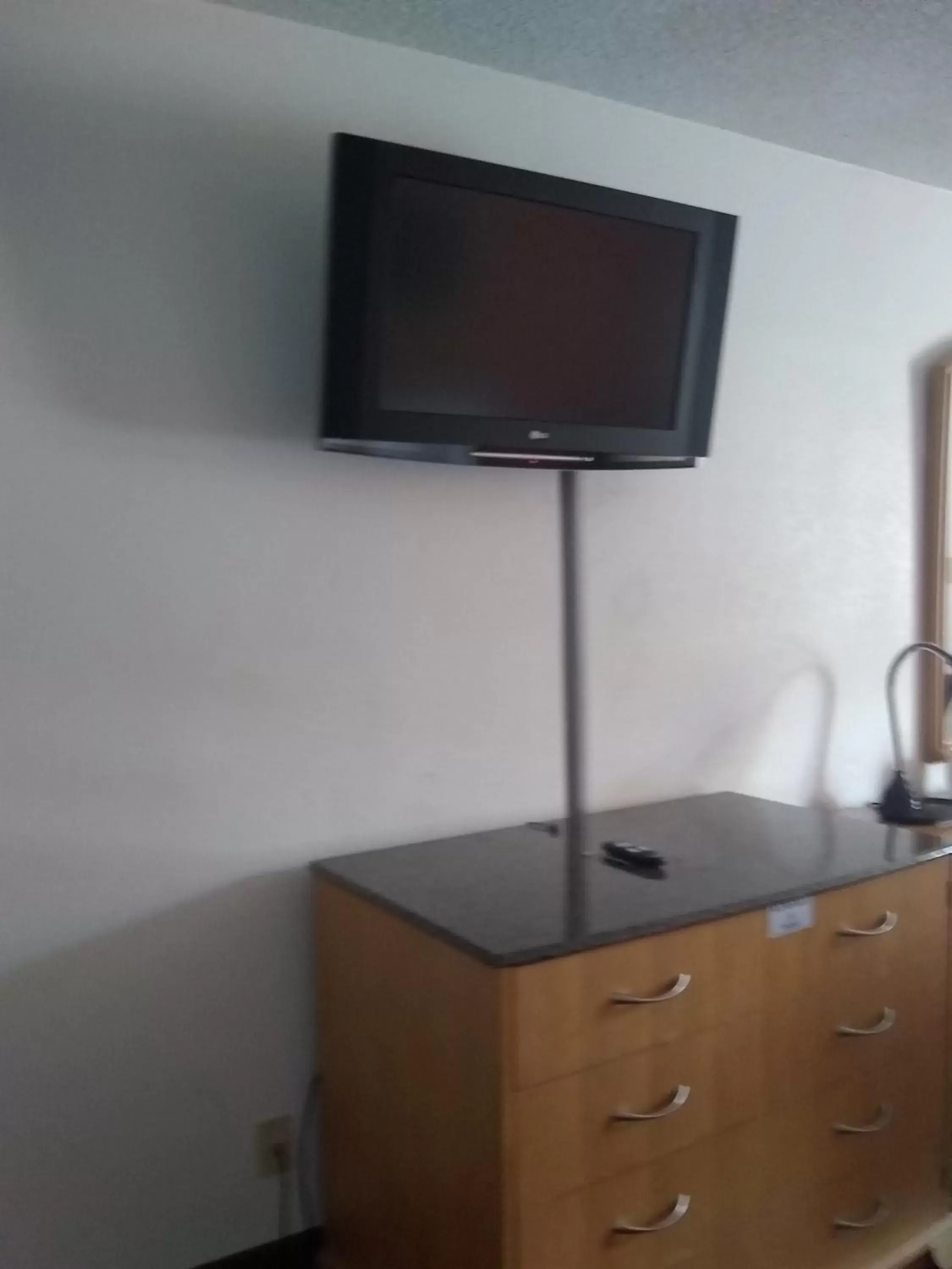 King Room - Non-Smoking in Howard Johnson by Wyndham Virginia Beach King Room - Non-Smoking in Howard Johnson by Wyndham Virginia Beach