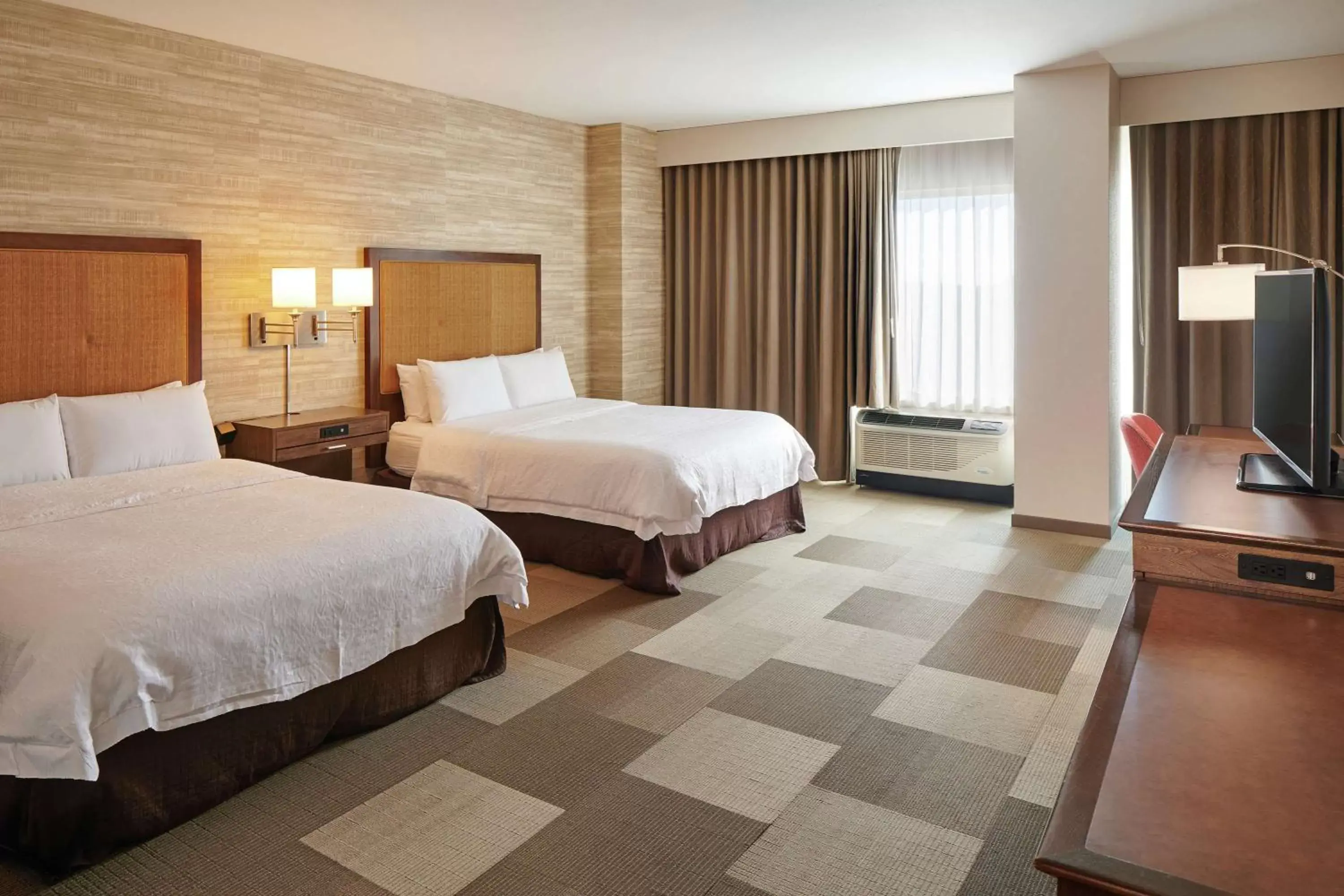 Queen Room with Two Queen Beds - Mobility and Hearing Access/Non-Smoking in Hampton Inn & Suites Oahu Kapolei - FREE Parking - No Resort Fee Queen Room with Two Queen Beds - Mobility and Hearing Access/Non-Smoking in Hampton Inn & Suites Oahu Kapolei - FREE Parking - No Resort Fee