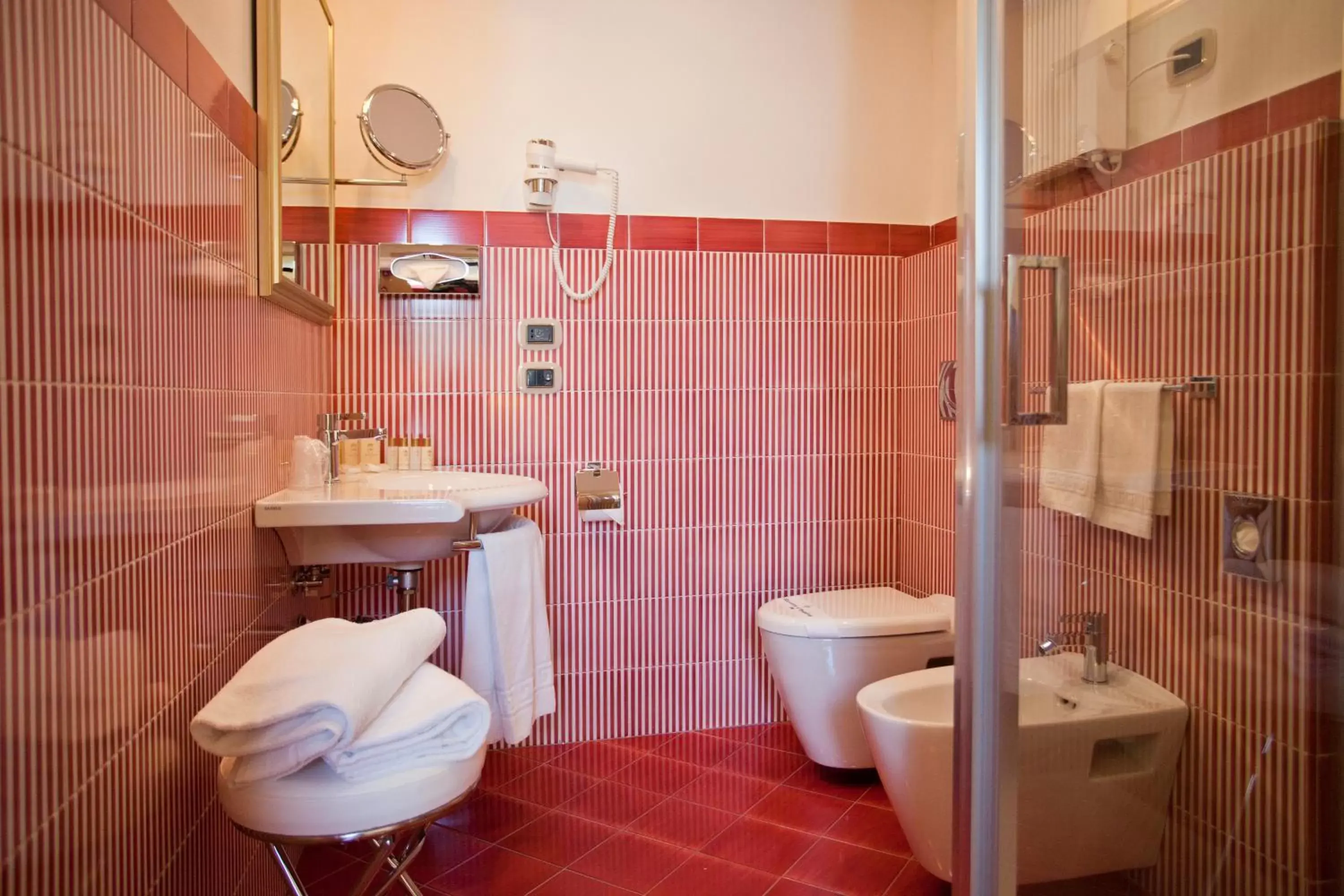 Double or Twin Room - single occupancy in Hotel Cavour Double or Twin Room - single occupancy in Hotel Cavour