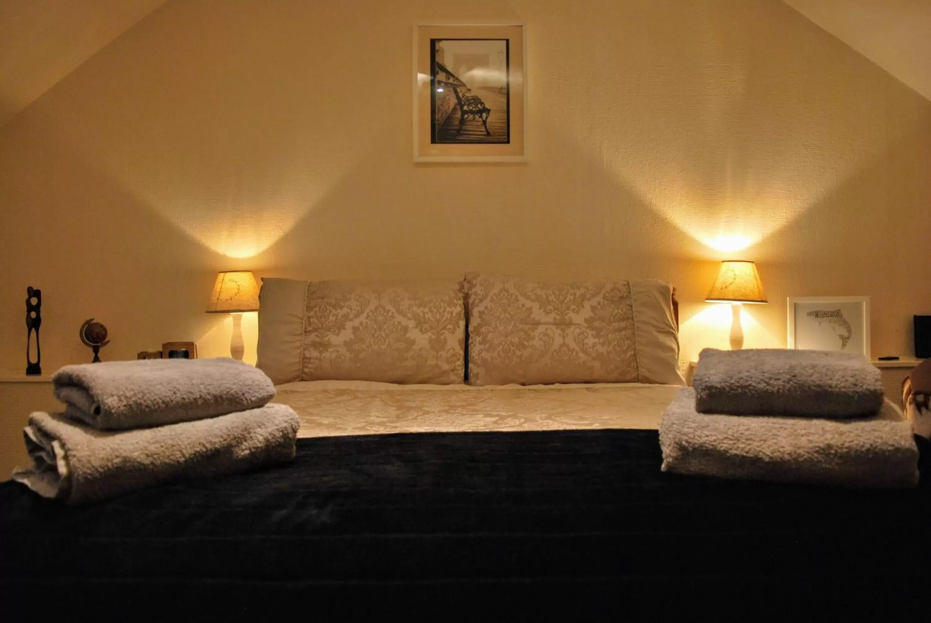 Double Room with Private Bathroom in Doric House Double Room with Private Bathroom in Doric House