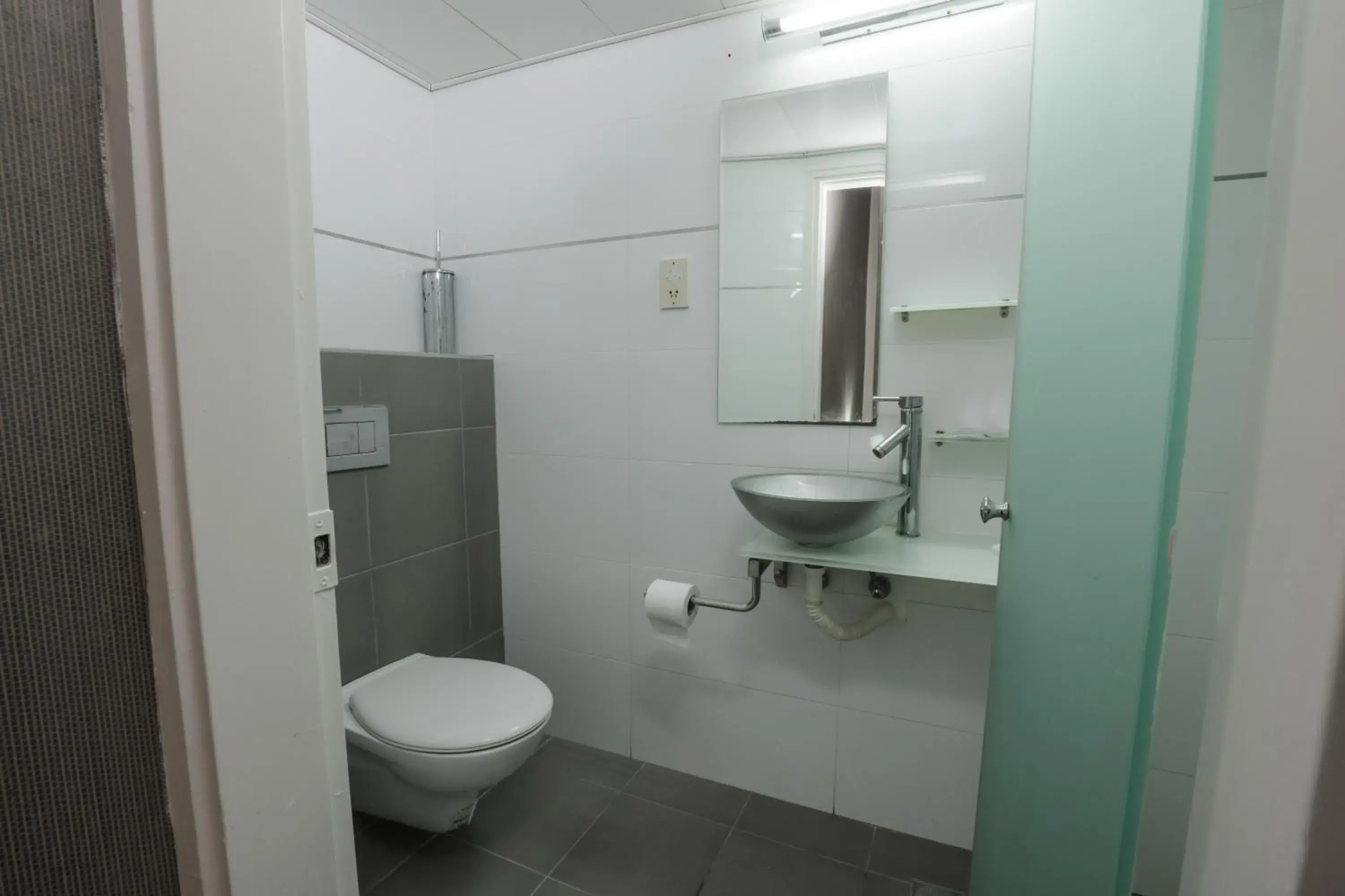 Standard Single Room - single occupancy in Tabar Hotel Standard Single Room - single occupancy in Tabar Hotel