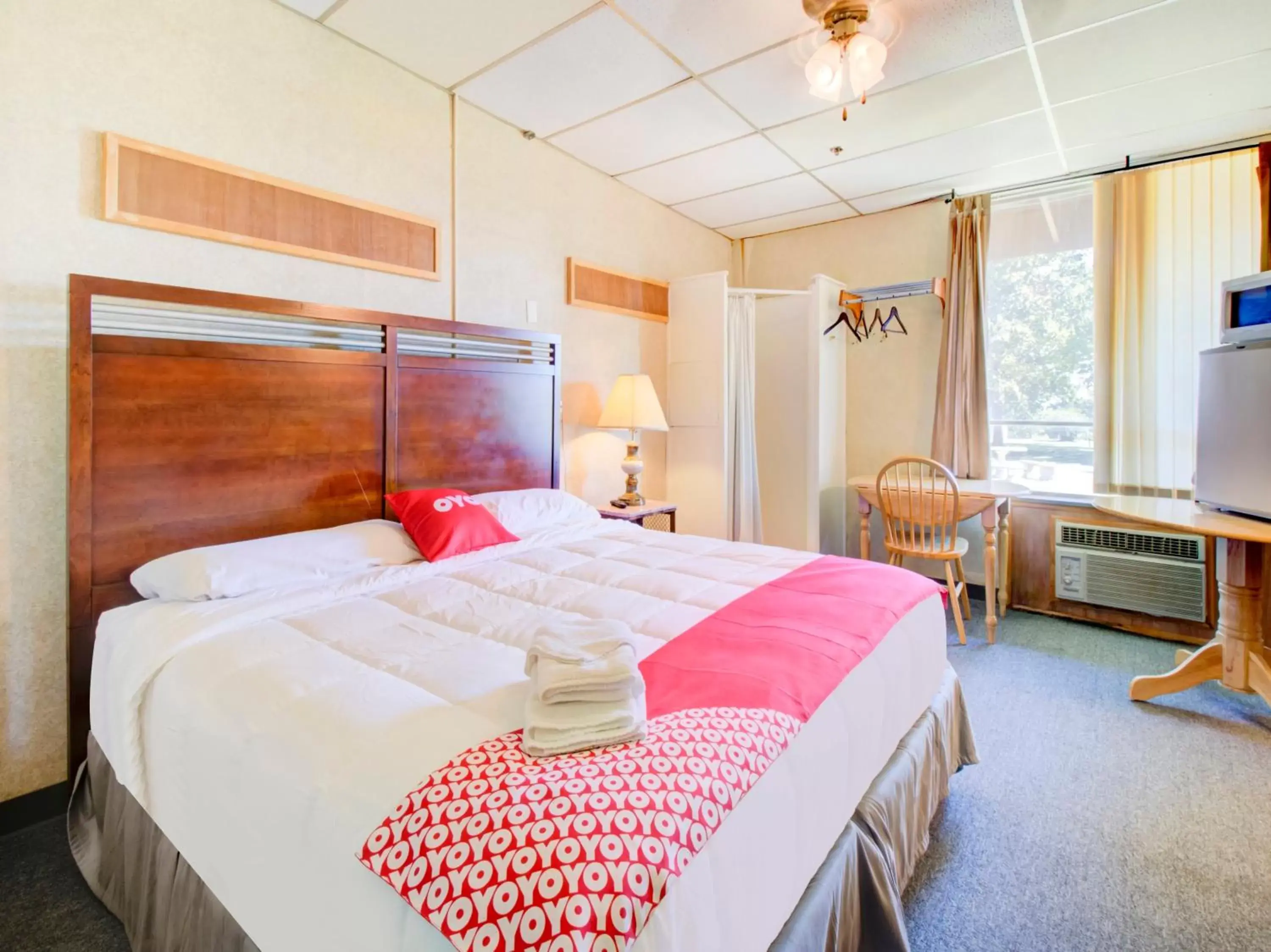 King Room in OYO Hotel Drumright I-44 OK King Room in OYO Hotel Drumright I-44 OK