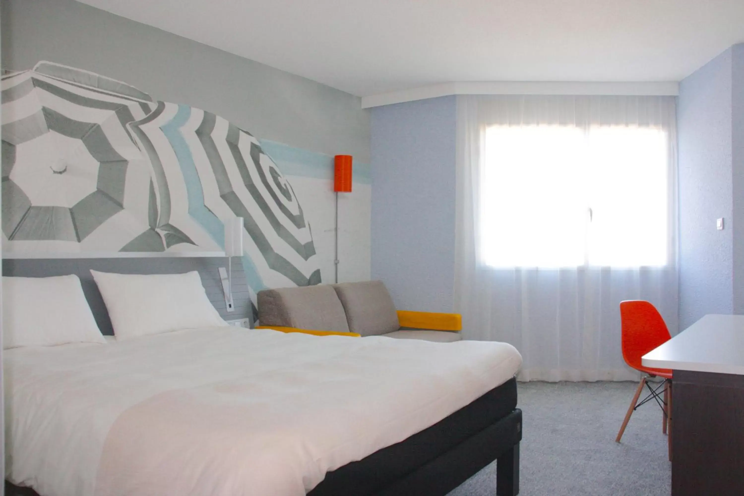 Standard Double Room with Sofa in Ibis styles Toulon la Seyne sur Mer Standard Double Room with Sofa in Ibis styles Toulon la Seyne sur Mer