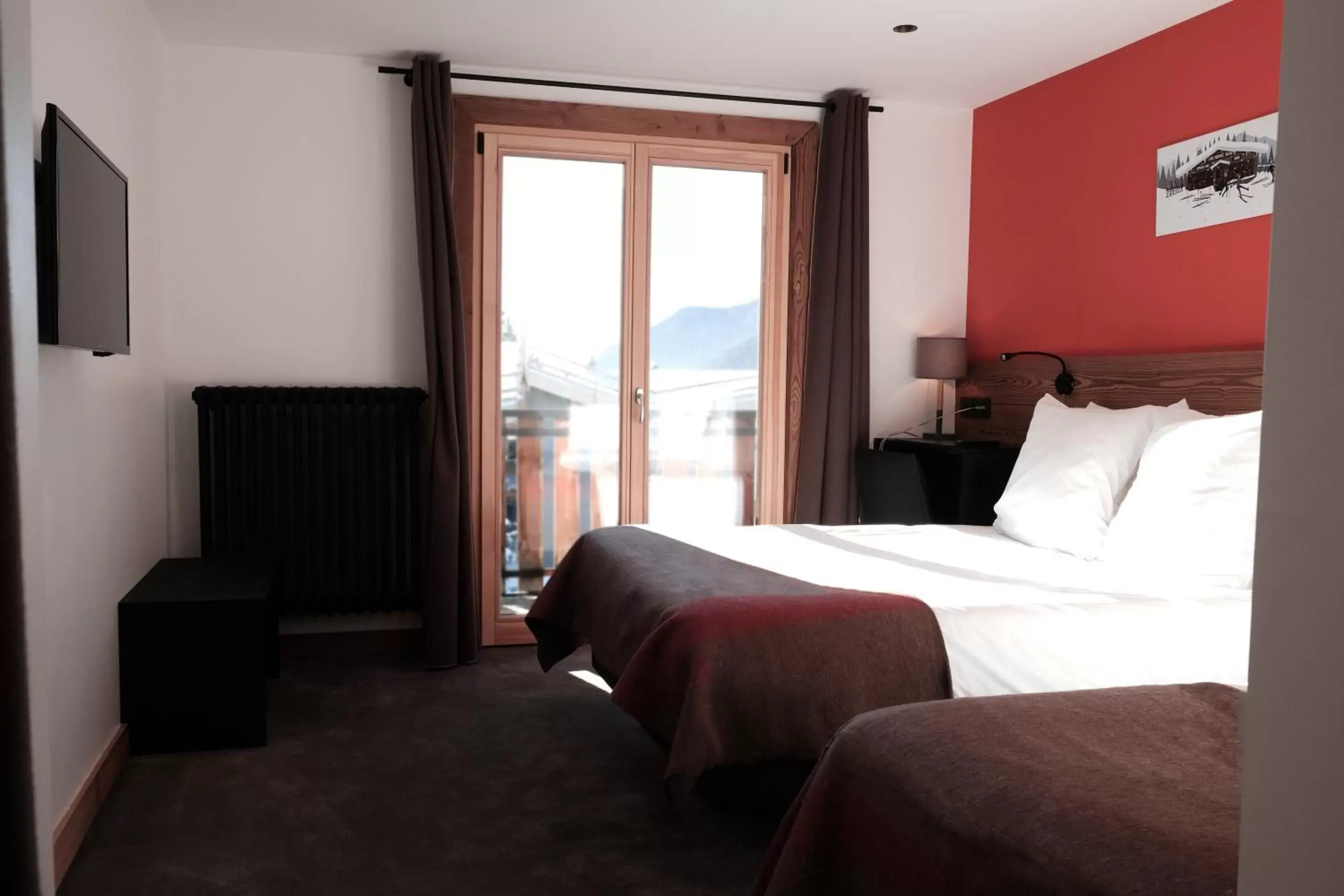 Triple Room with Mountain View in Hôtel La Grande Lanière Triple Room with Mountain View in Hôtel La Grande Lanière