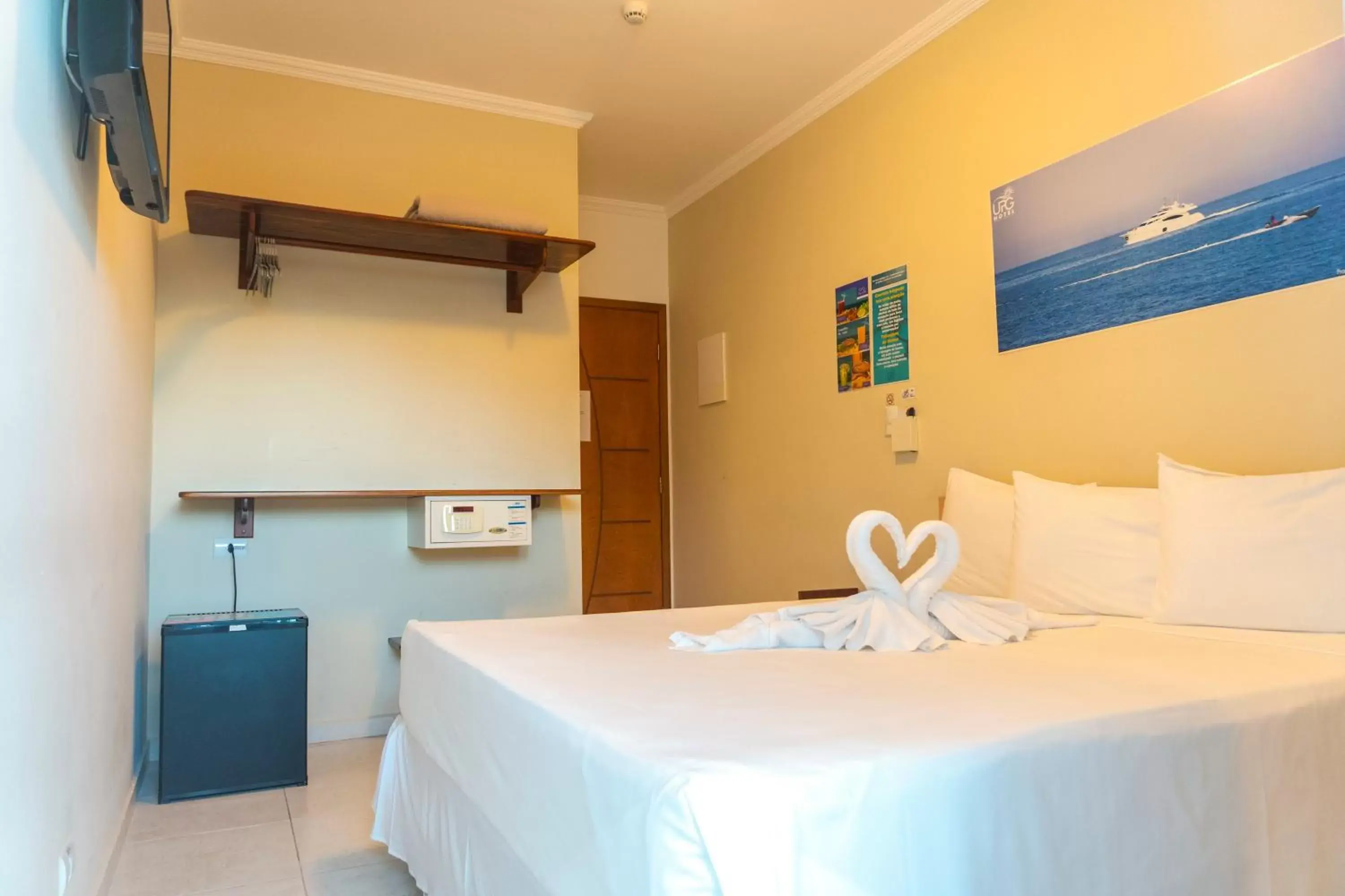 Double Room with Balcony in UPG Hotel Double Room with Balcony in UPG Hotel