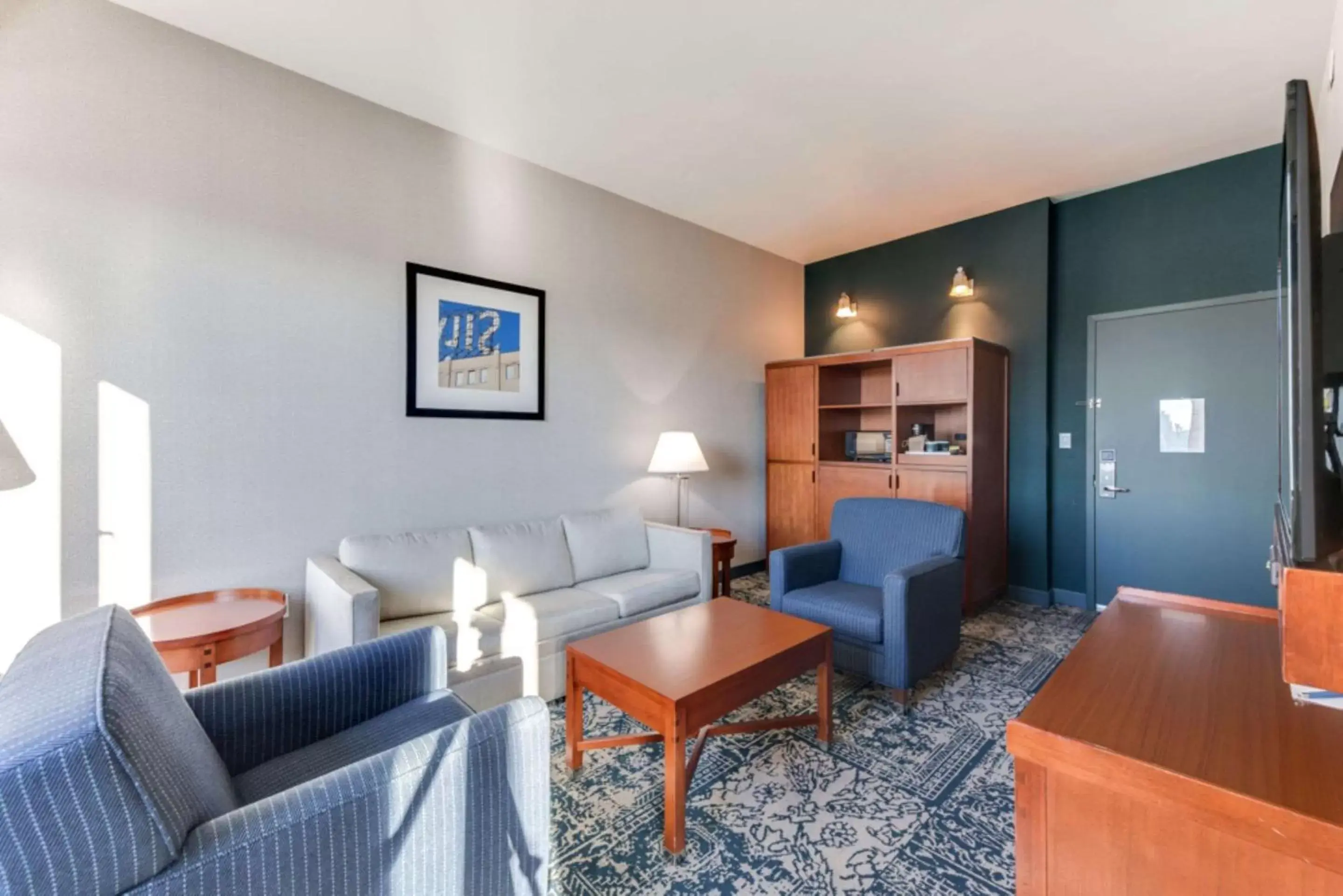 Executive King Suite - Non-Smoking in Vista LIC Hotel, Premier Collection by Best Western Executive King Suite - Non-Smoking in Vista LIC Hotel, Premier Collection by Best Western