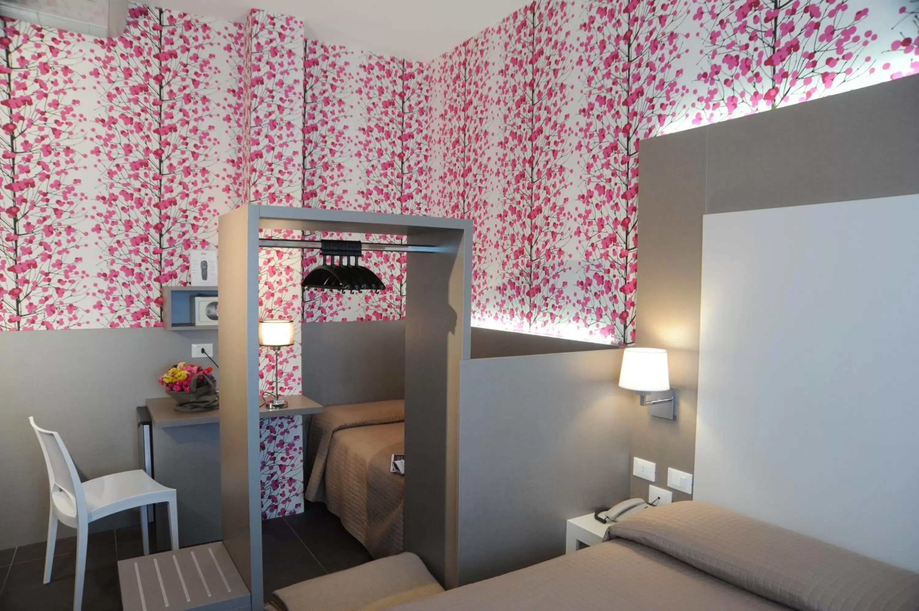 Triple Room in Hotel Astoria Triple Room in Hotel Astoria