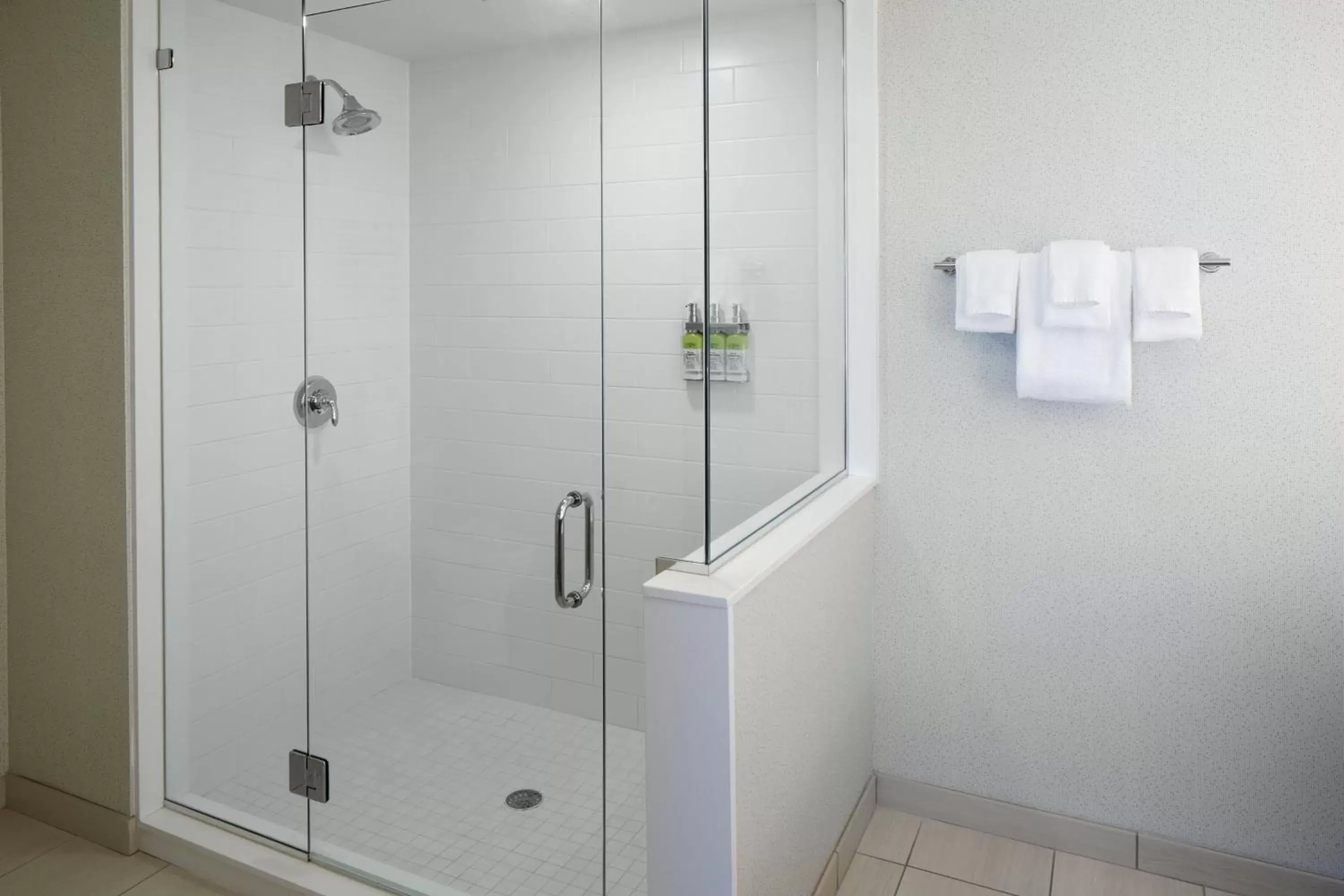 Executive Suite - Non-Smoking in Holiday Inn Express & Suites - Cincinnati North - Liberty Way, an IHG Hotel Executive Suite - Non-Smoking in Holiday Inn Express & Suites - Cincinnati North - Liberty Way, an IHG Hotel